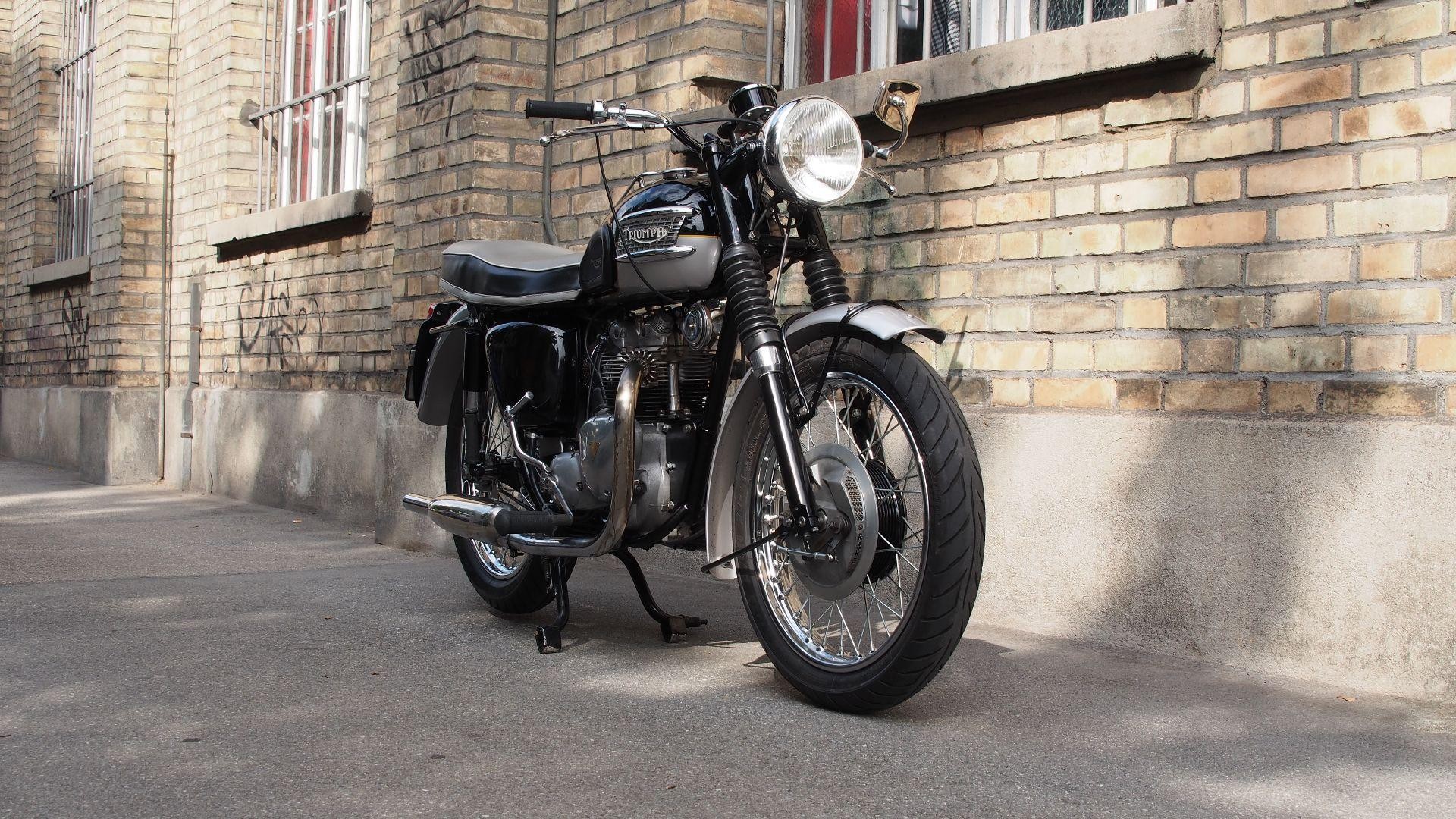 TRIUMPH 500 CC