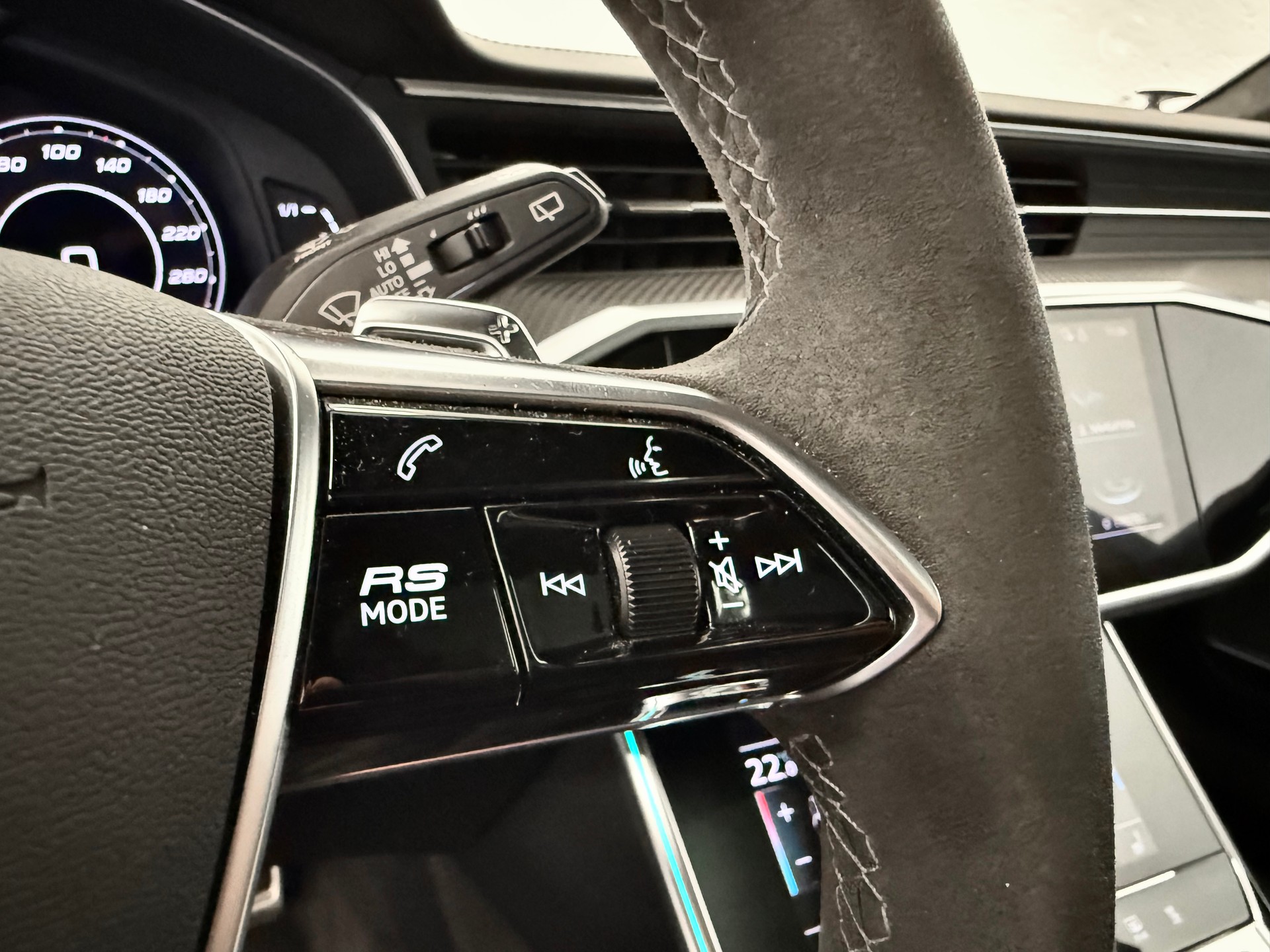 AUDI RS6 Avant 4.0 TFSI V8 quattro " Einzelstück " APR-720 PS- Kemora Matt - 31