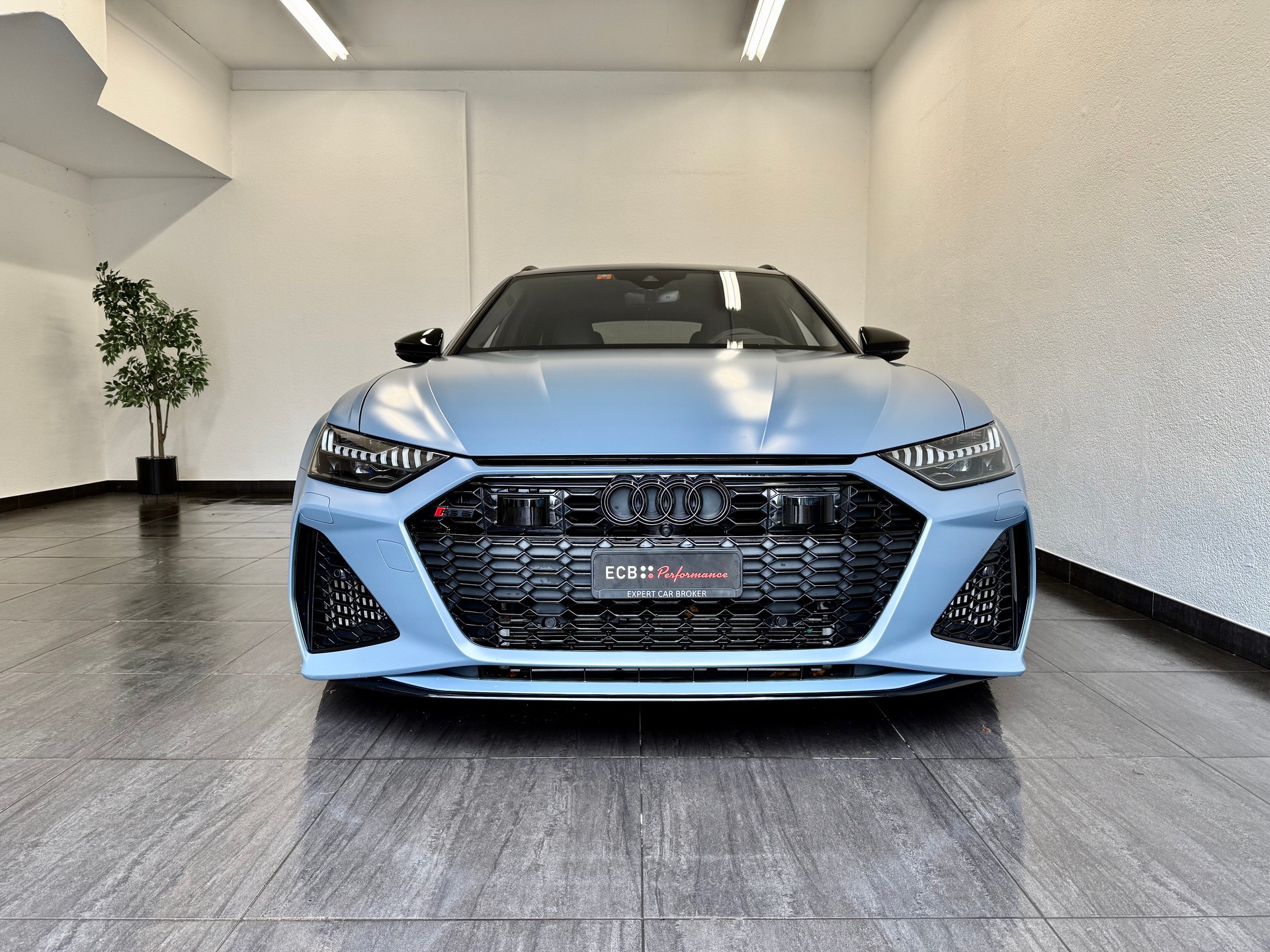 AUDI RS6 Avant 4.0 TFSI V8 quattro " Einzelstück " APR-720 PS- Kemora Matt - 4