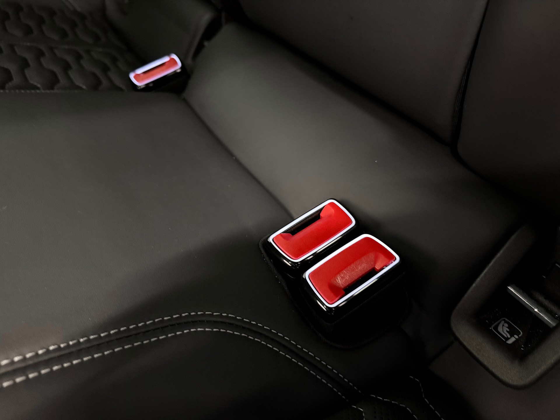 AUDI RS6 Avant 4.0 TFSI V8 quattro " Einzelstück " APR-720 PS- Kemora Matt - 25