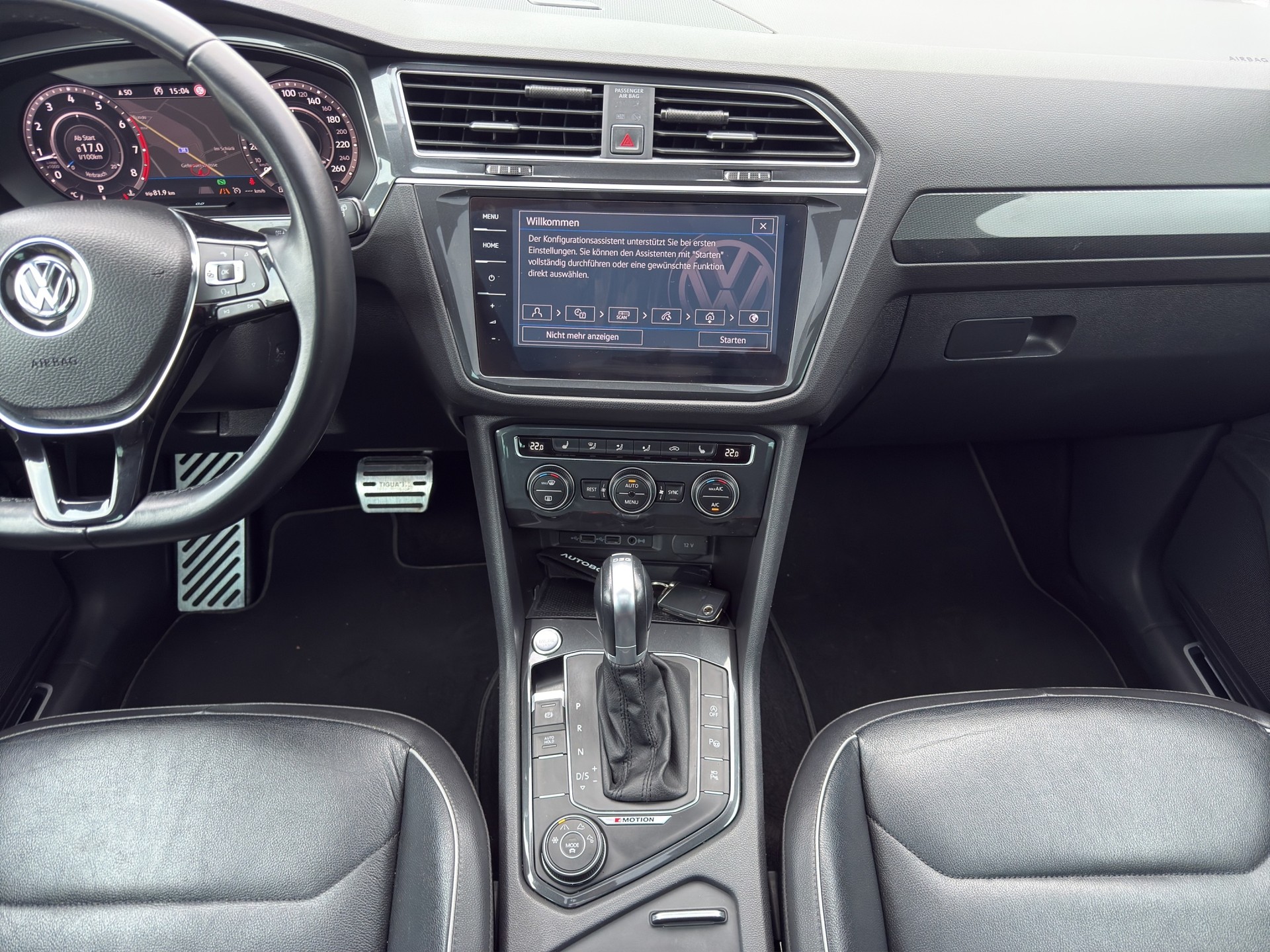 VW Tiguan 2.0 TSI Highline DSG Vienna Sky AHK - 17