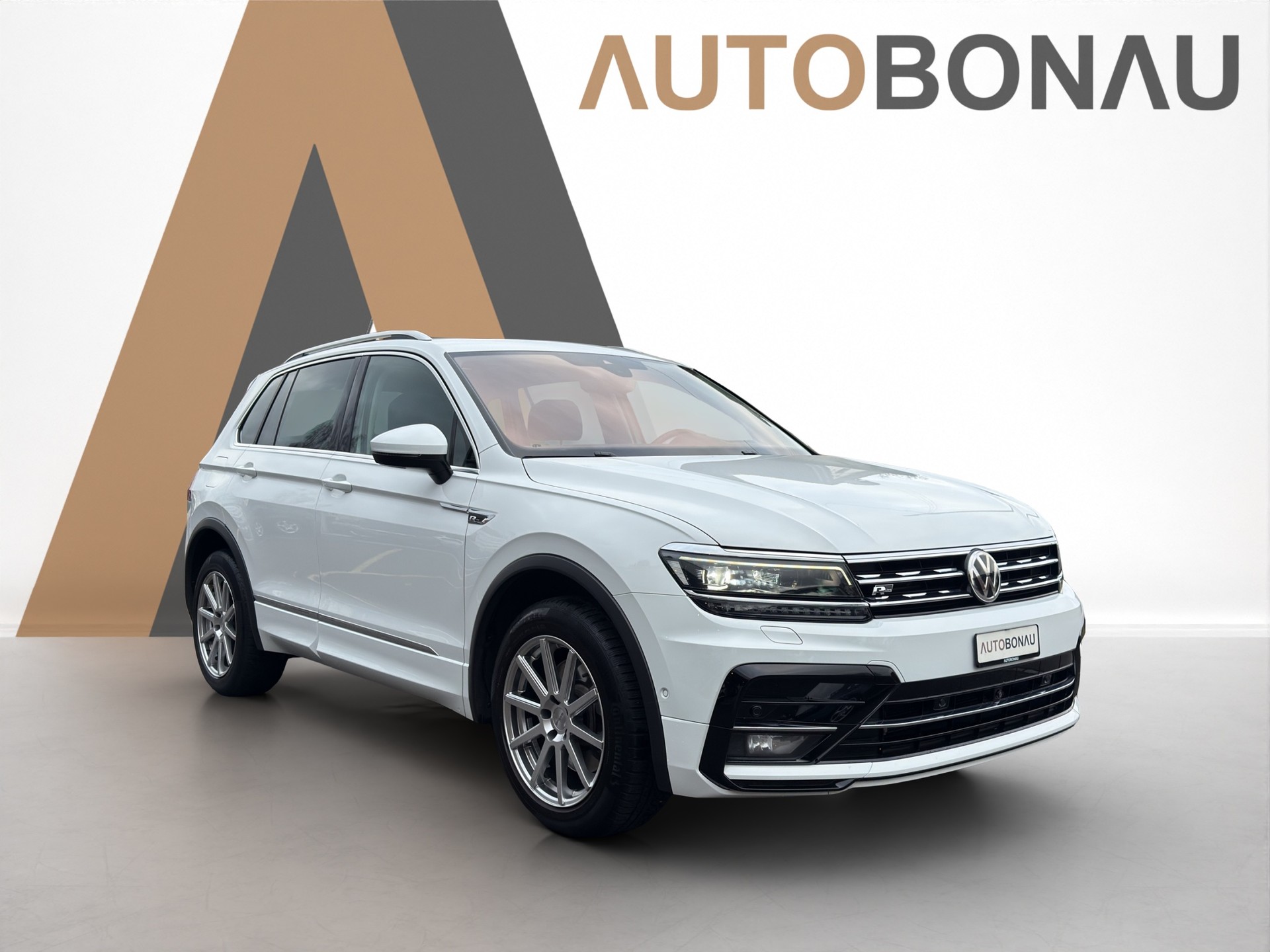 VW Tiguan 2.0 TSI Highline DSG Vienna Sky AHK - 8