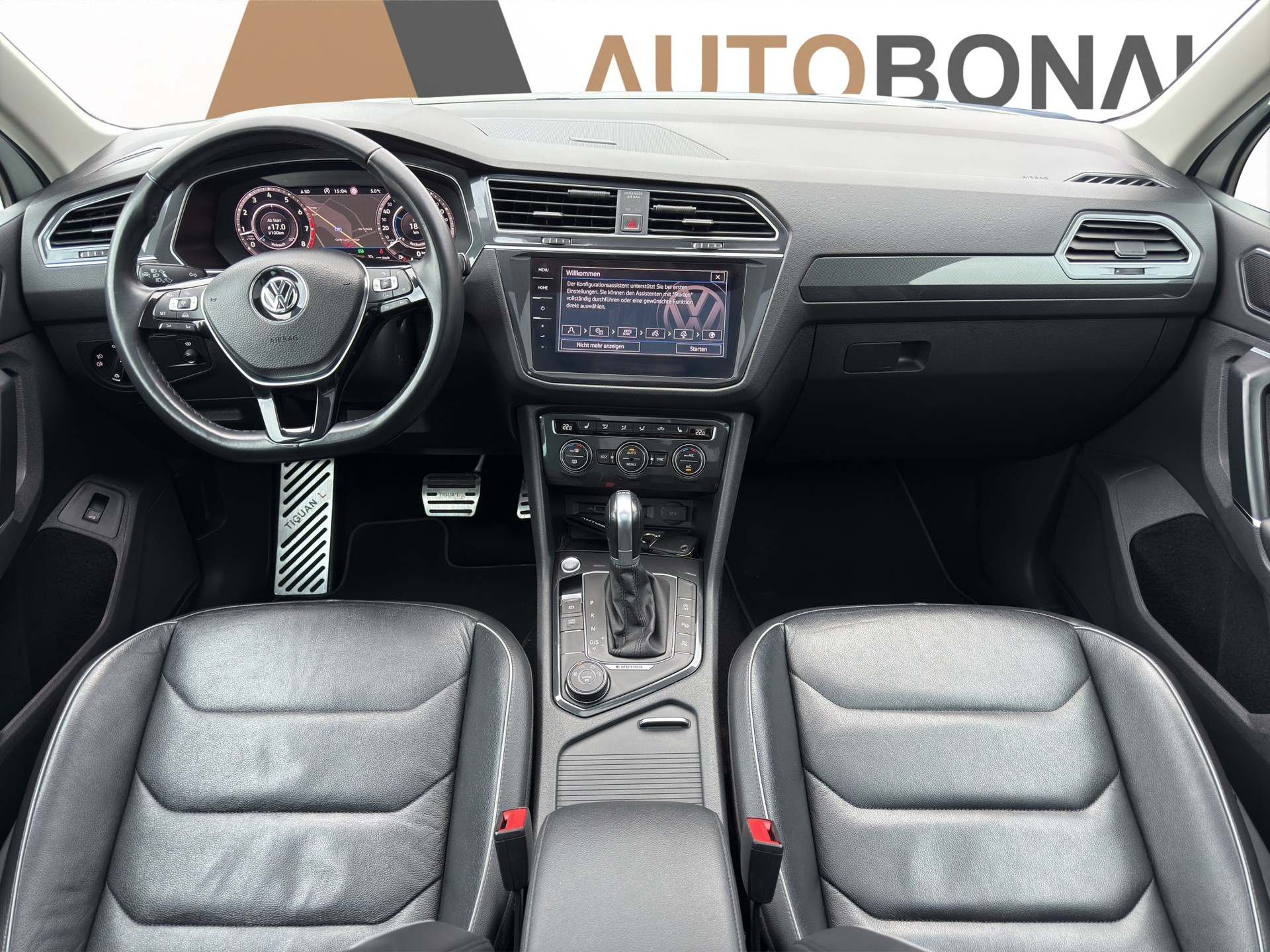 VW Tiguan 2.0 TSI Highline DSG Vienna Sky AHK - 11