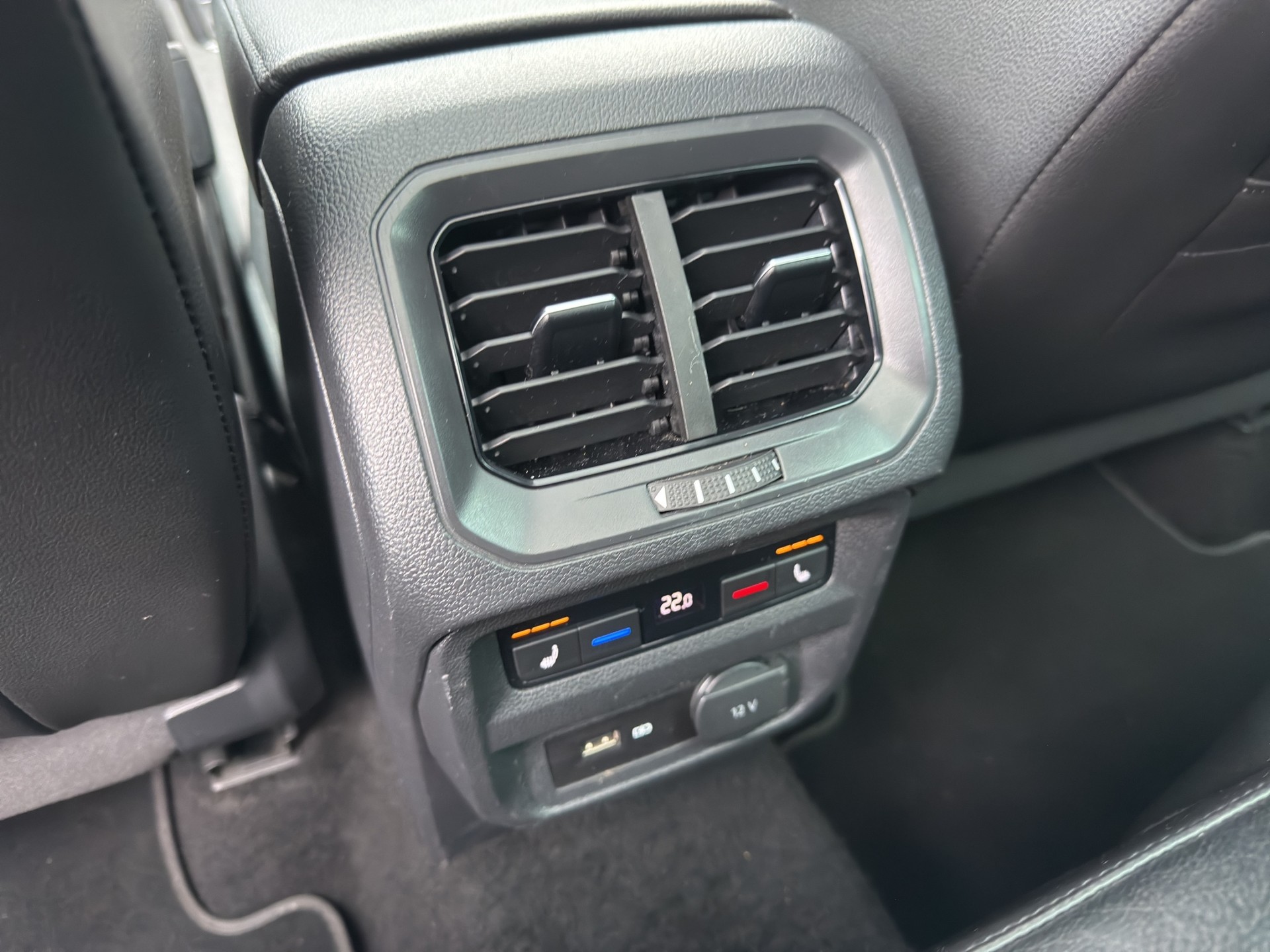 VW Tiguan 2.0 TSI Highline DSG Vienna Sky AHK - 25