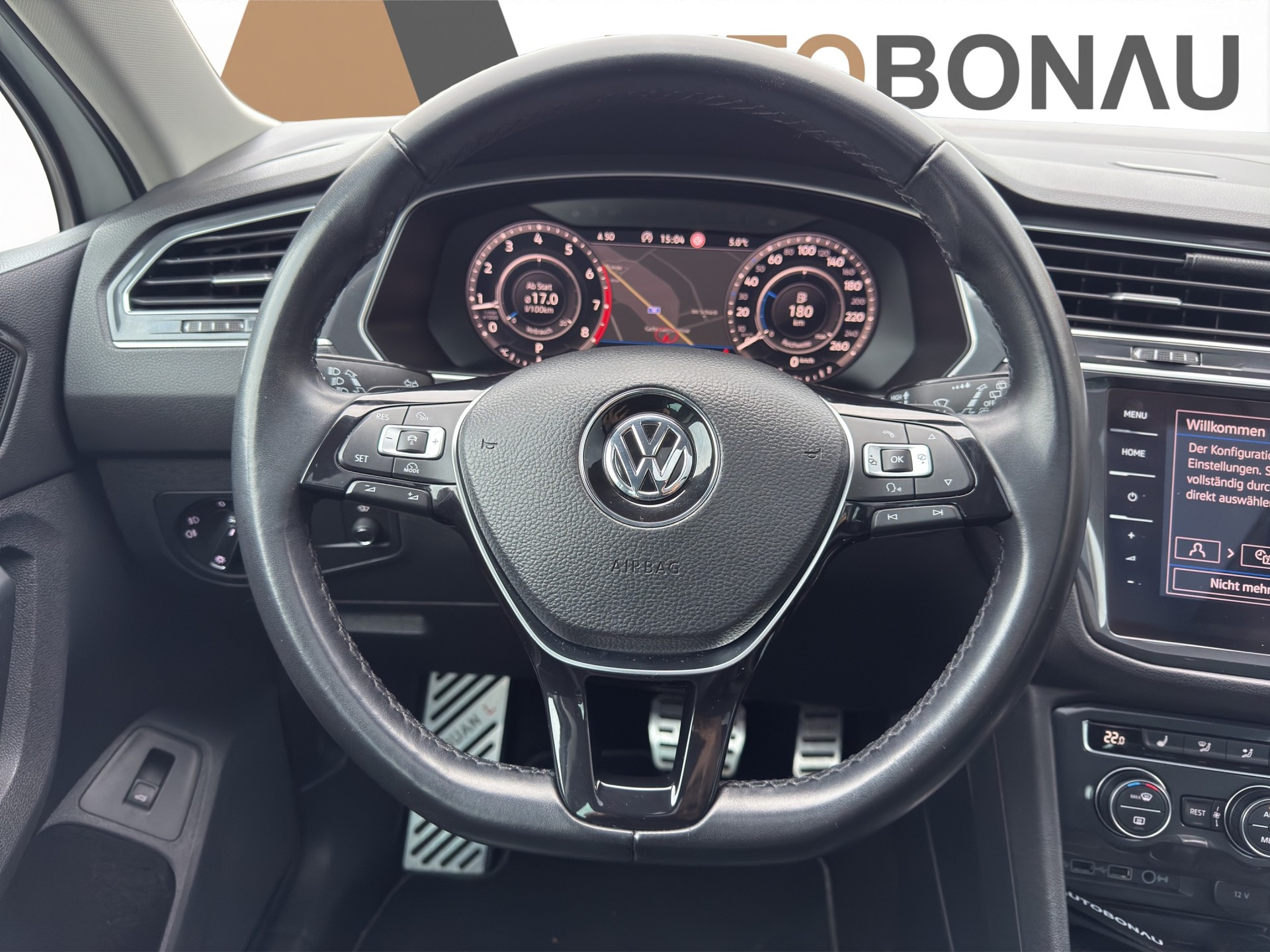 VW Tiguan 2.0 TSI Highline DSG Vienna Sky AHK - 15