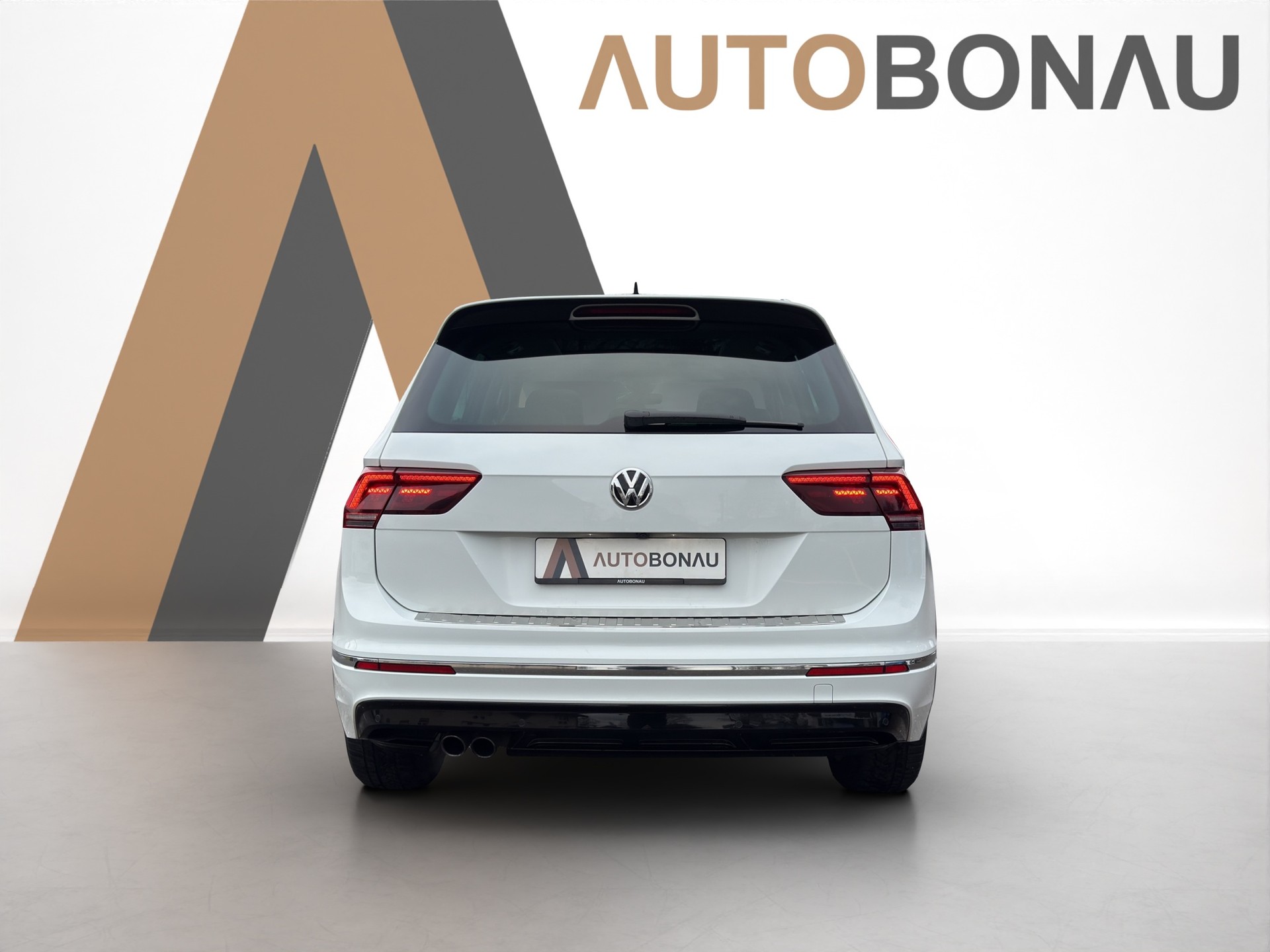 VW Tiguan 2.0 TSI Highline DSG Vienna Sky AHK - 5