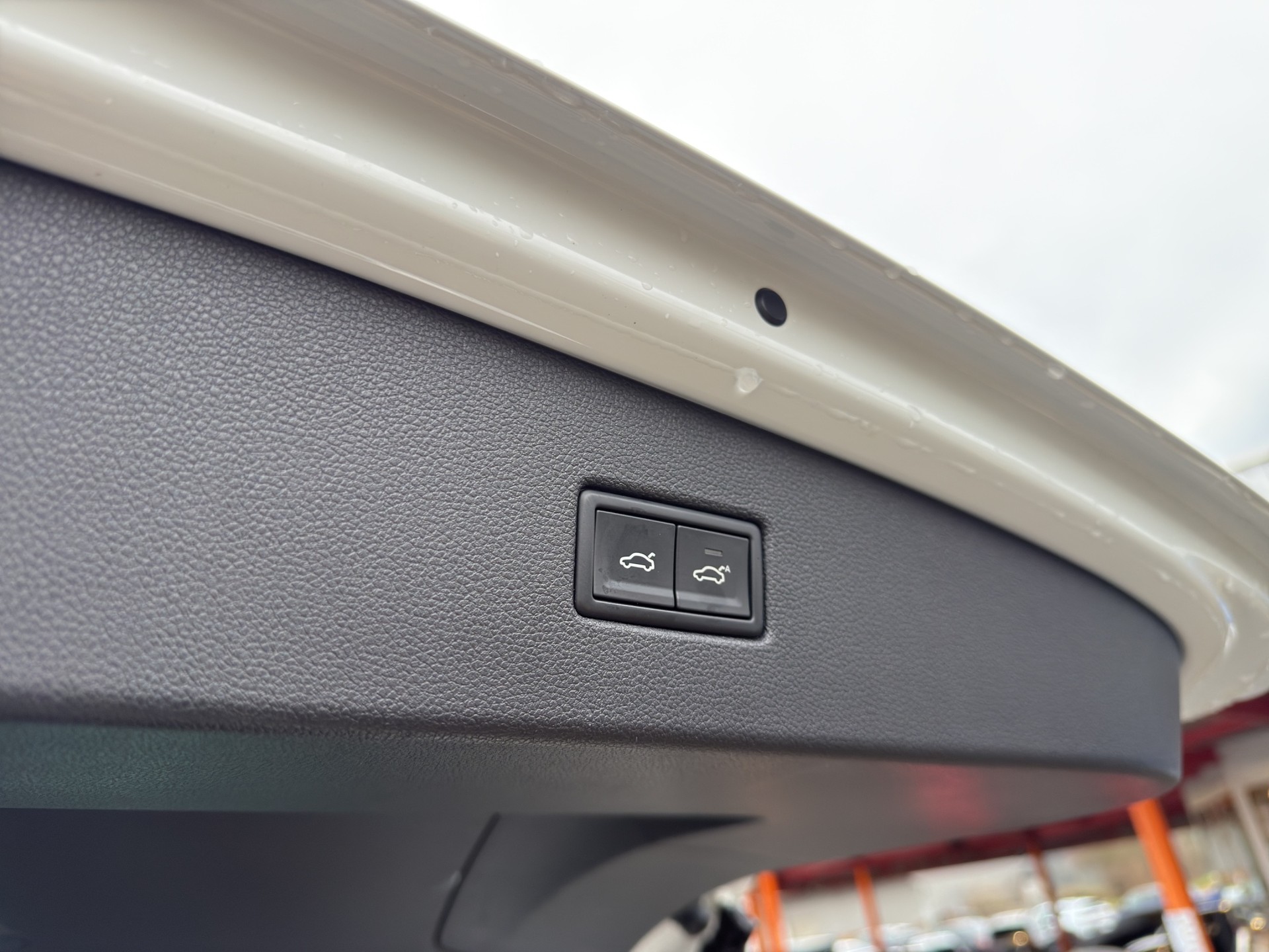 VW Tiguan 2.0 TSI Highline DSG Vienna Sky AHK - 22