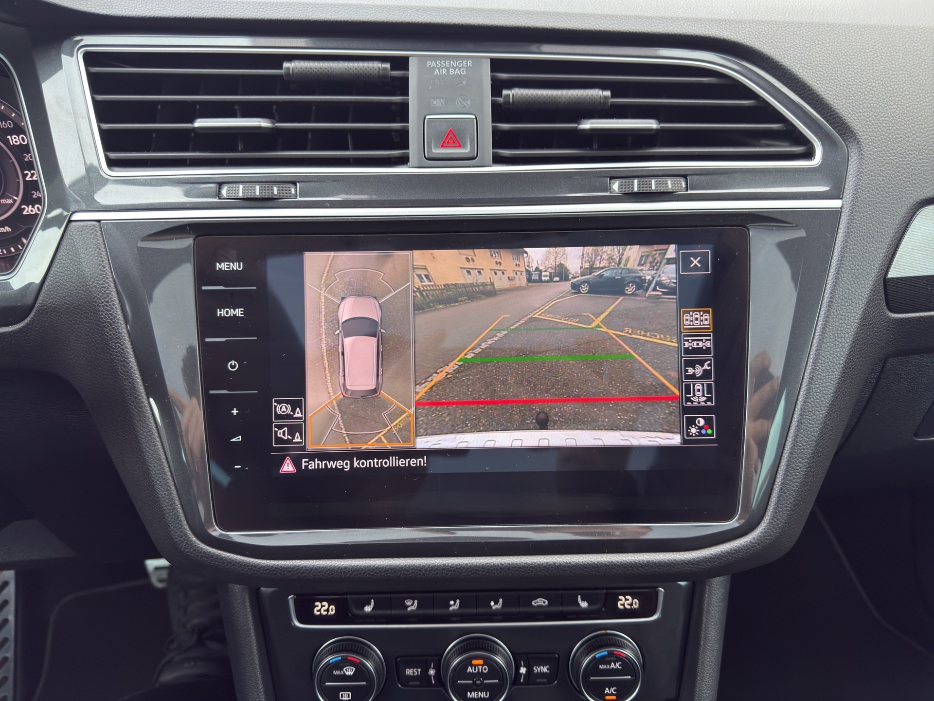 VW Tiguan 2.0 TSI Highline DSG Vienna Sky AHK - 30