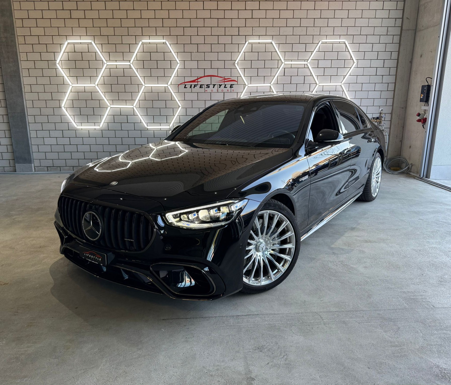 MERCEDES-BENZ S 63 AMG E Performance 4Matic