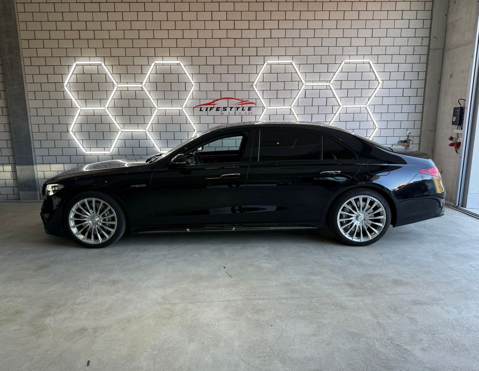 MERCEDES-BENZ S 63 AMG E Performance 4Matic - 2