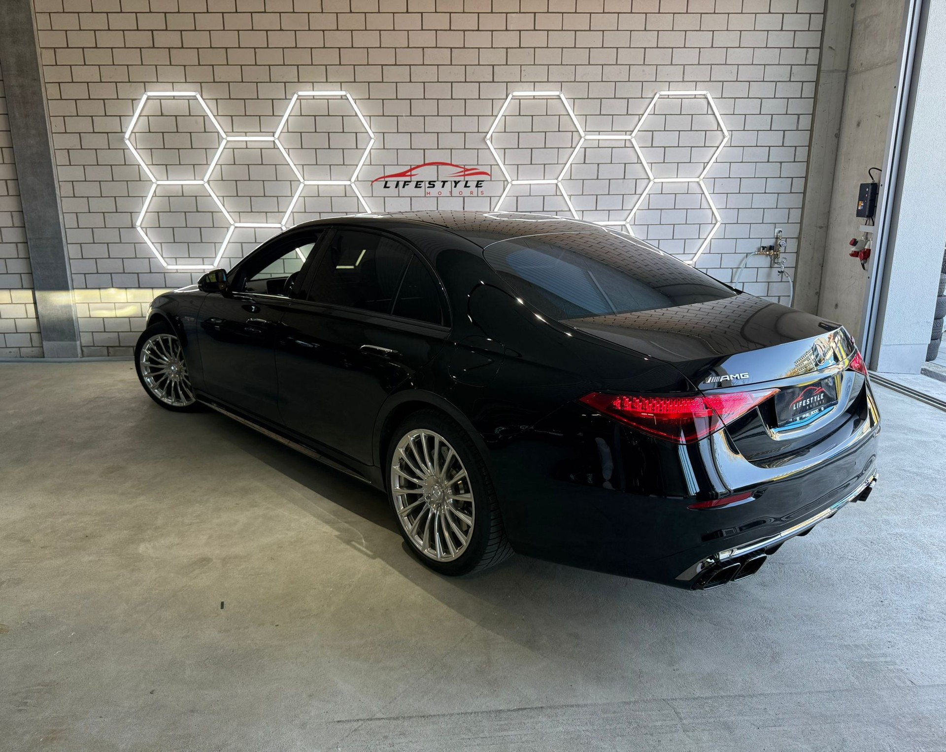 MERCEDES-BENZ S 63 AMG E Performance 4Matic - 3