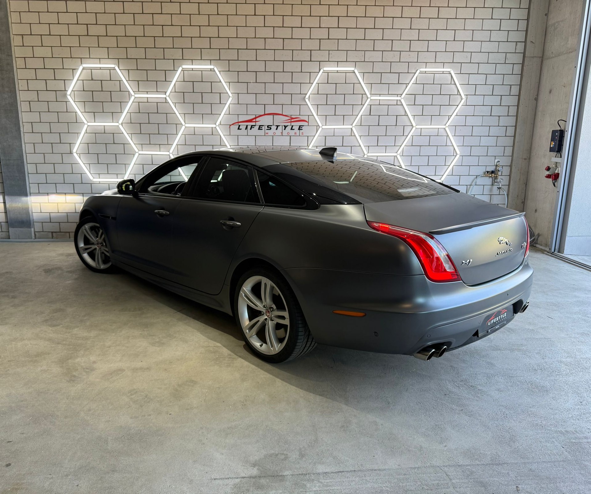 JAGUAR XJ 5.0 S/C XJR 575 Automatic - 3