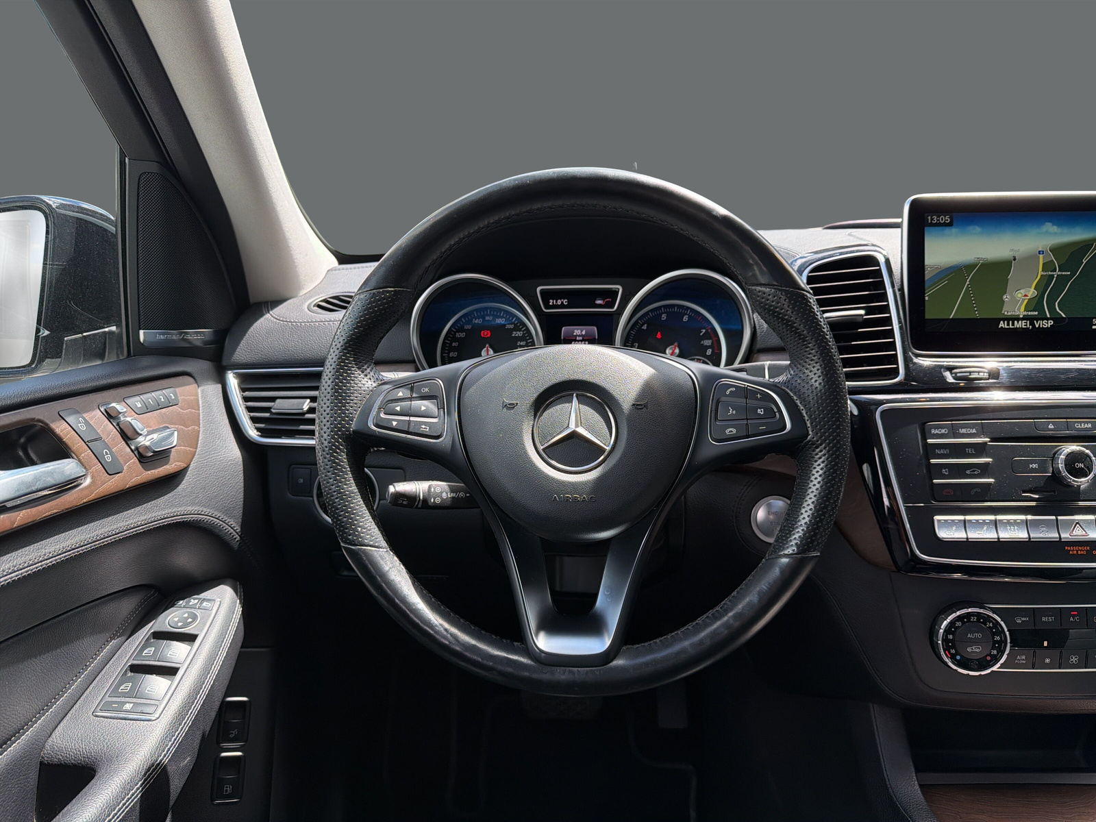 MERCEDES-BENZ GLE 500 e 4Matic - 10