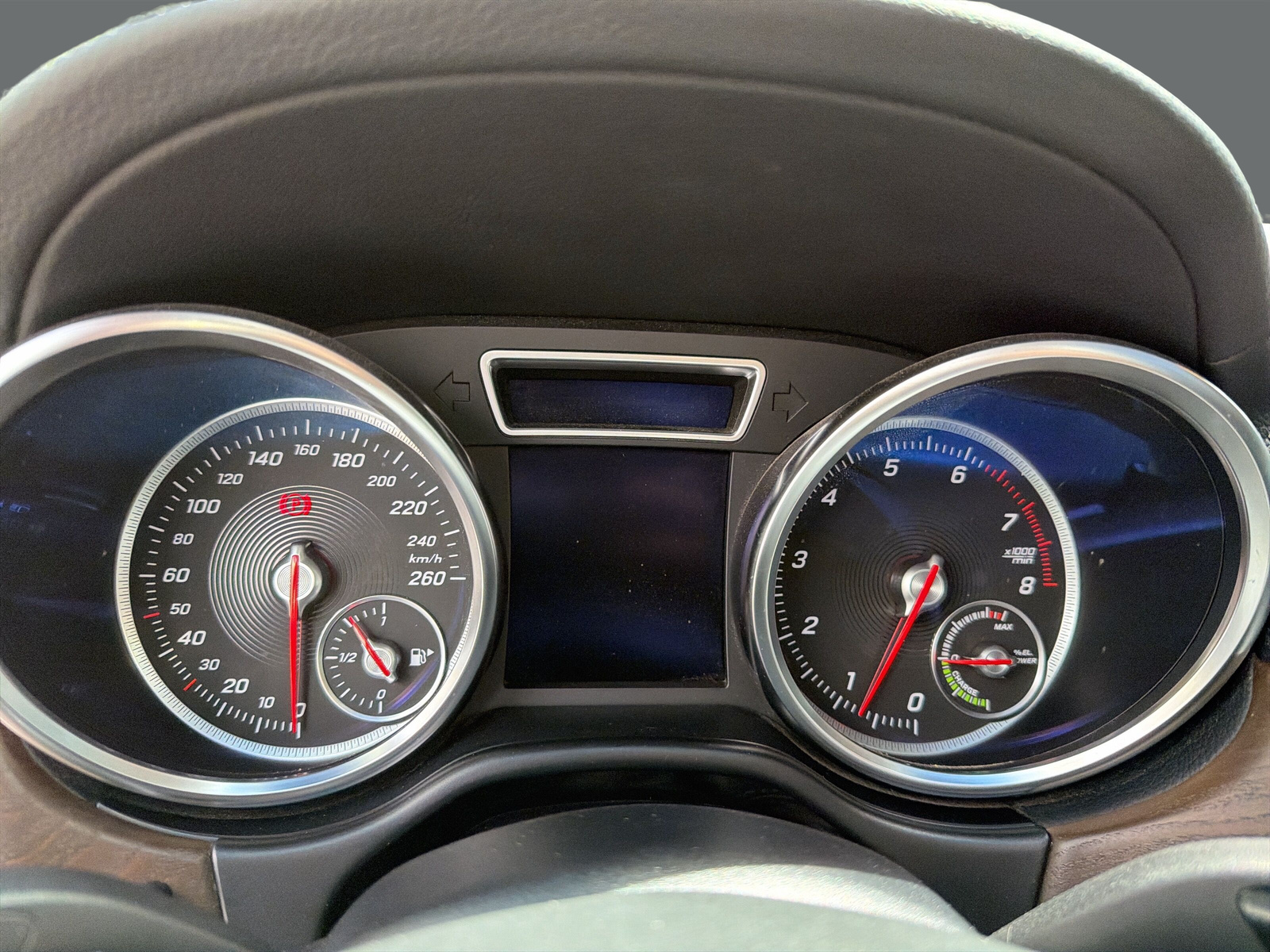MERCEDES-BENZ GLE 500 e 4Matic - 11