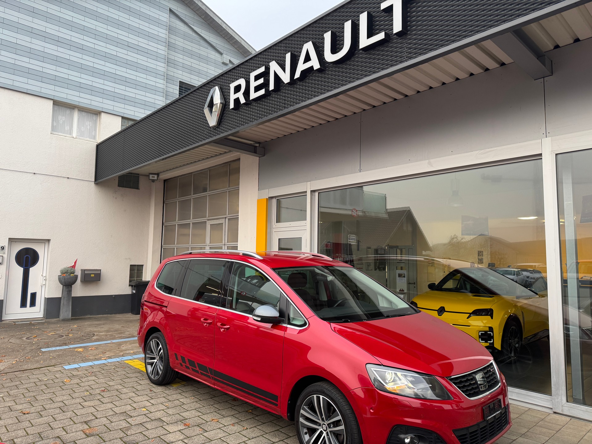 SEAT Alhambra 1.4 TSI FR Line DSG - 4