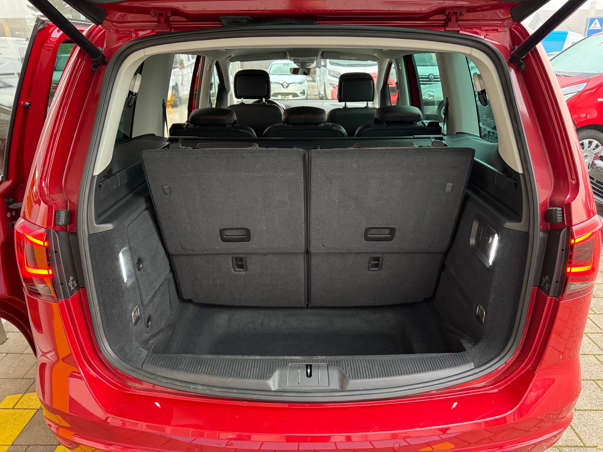 SEAT Alhambra 1.4 TSI FR Line DSG - 14