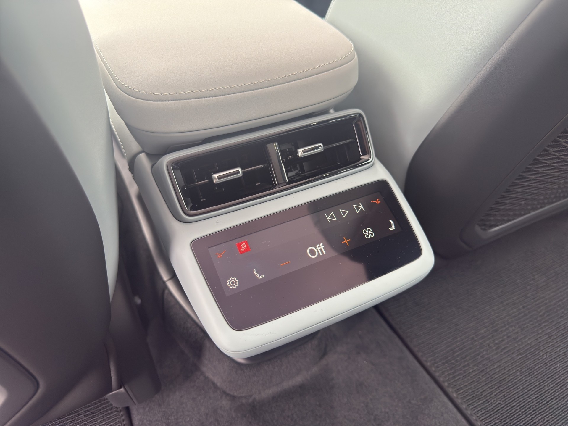 POLESTAR Polestar 4 Long Range Dual 100kWh - 27