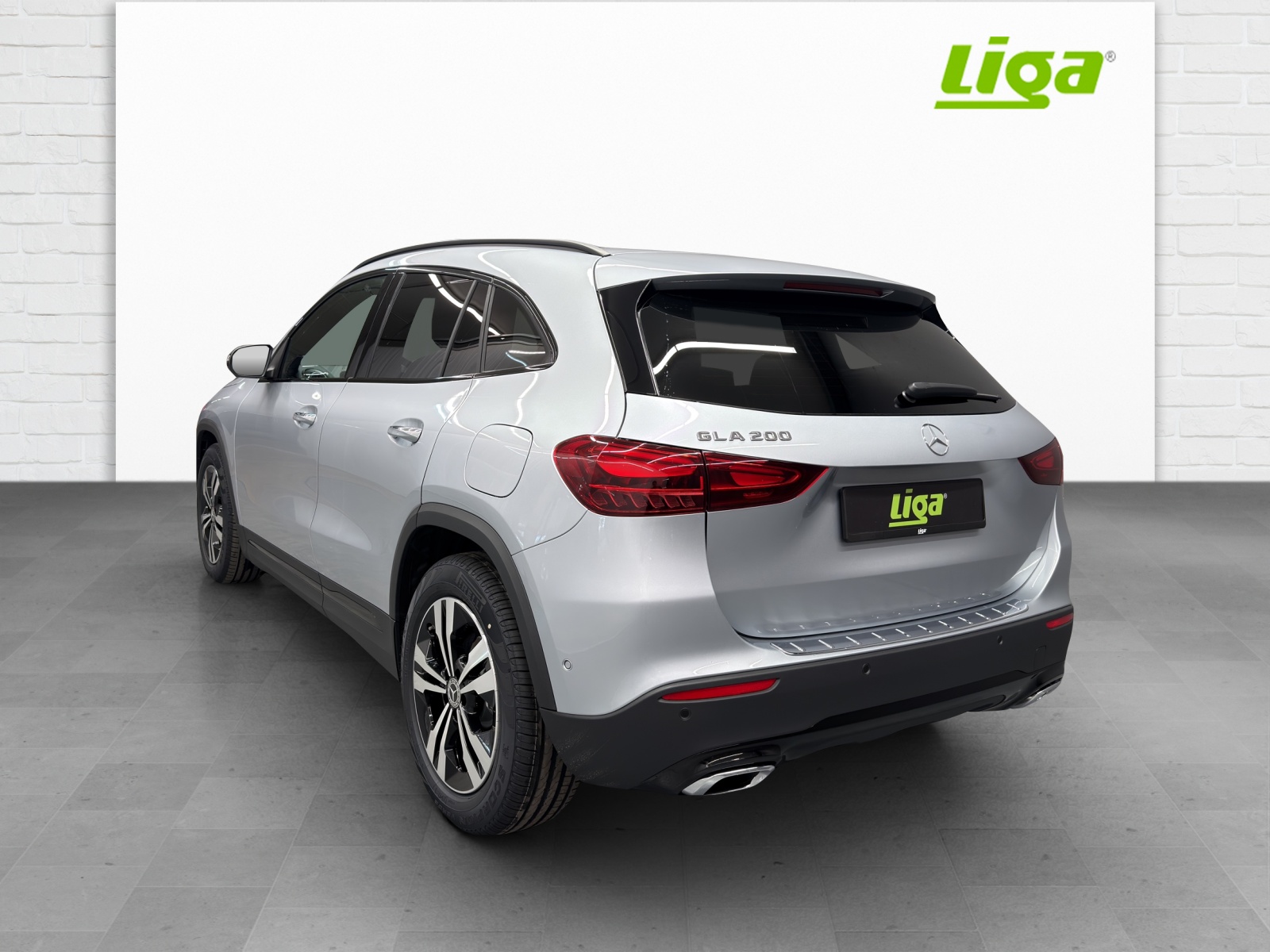 MERCEDES-BENZ GLA 200 Progressive Line Night Star - 4