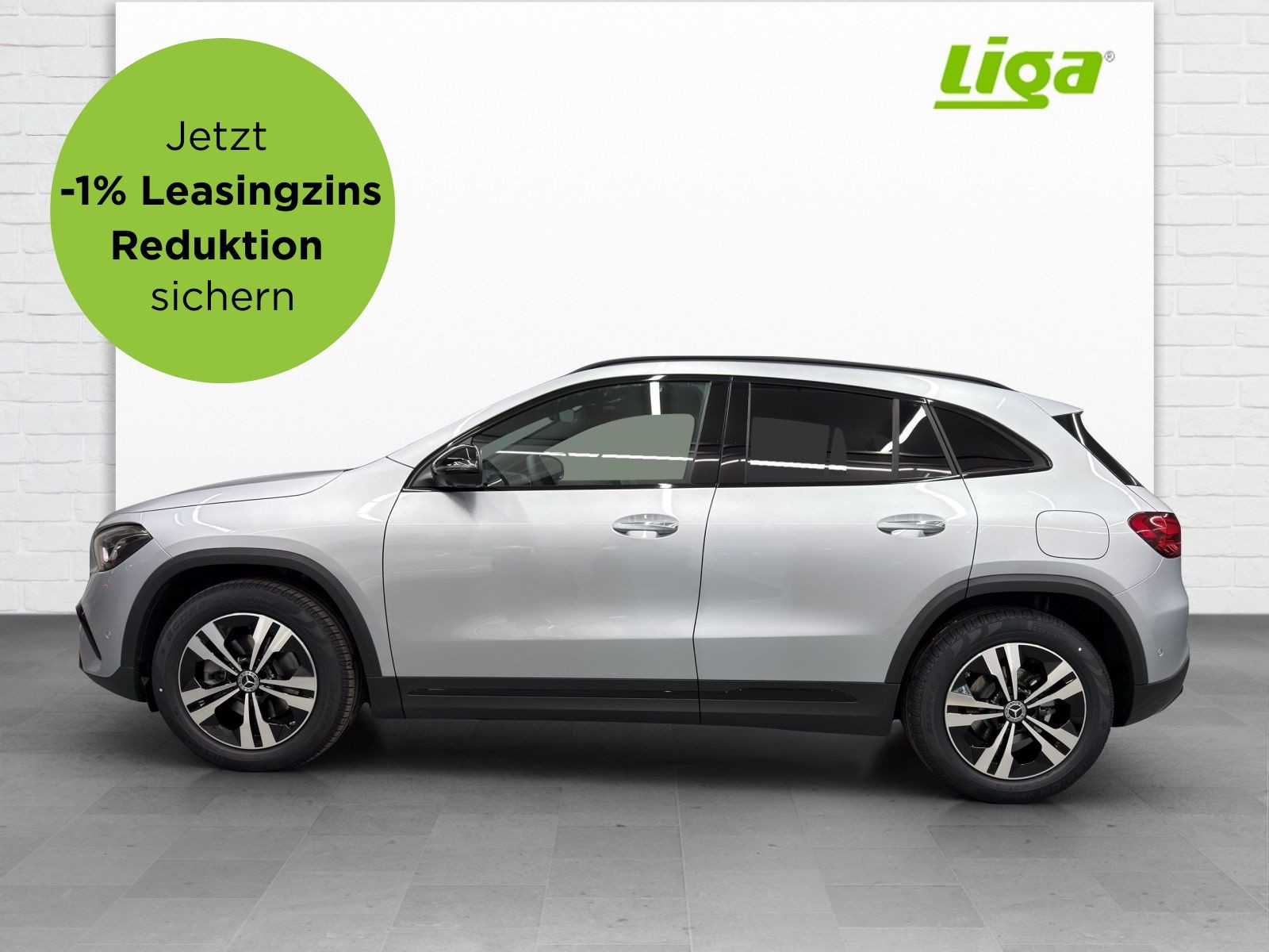 MERCEDES-BENZ GLA 200 Progressive Line Night Star