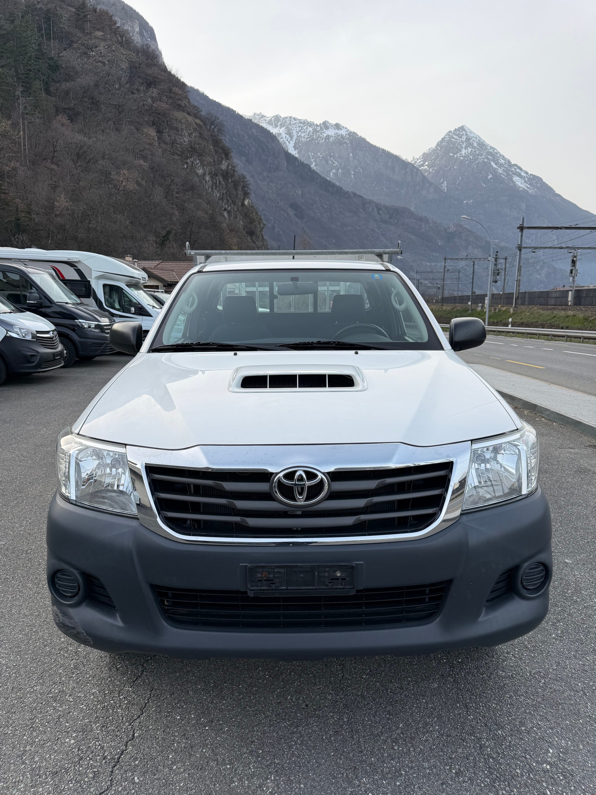 TOYOTA Hilux 2.5D 4WD Extra Cab Terra - 3