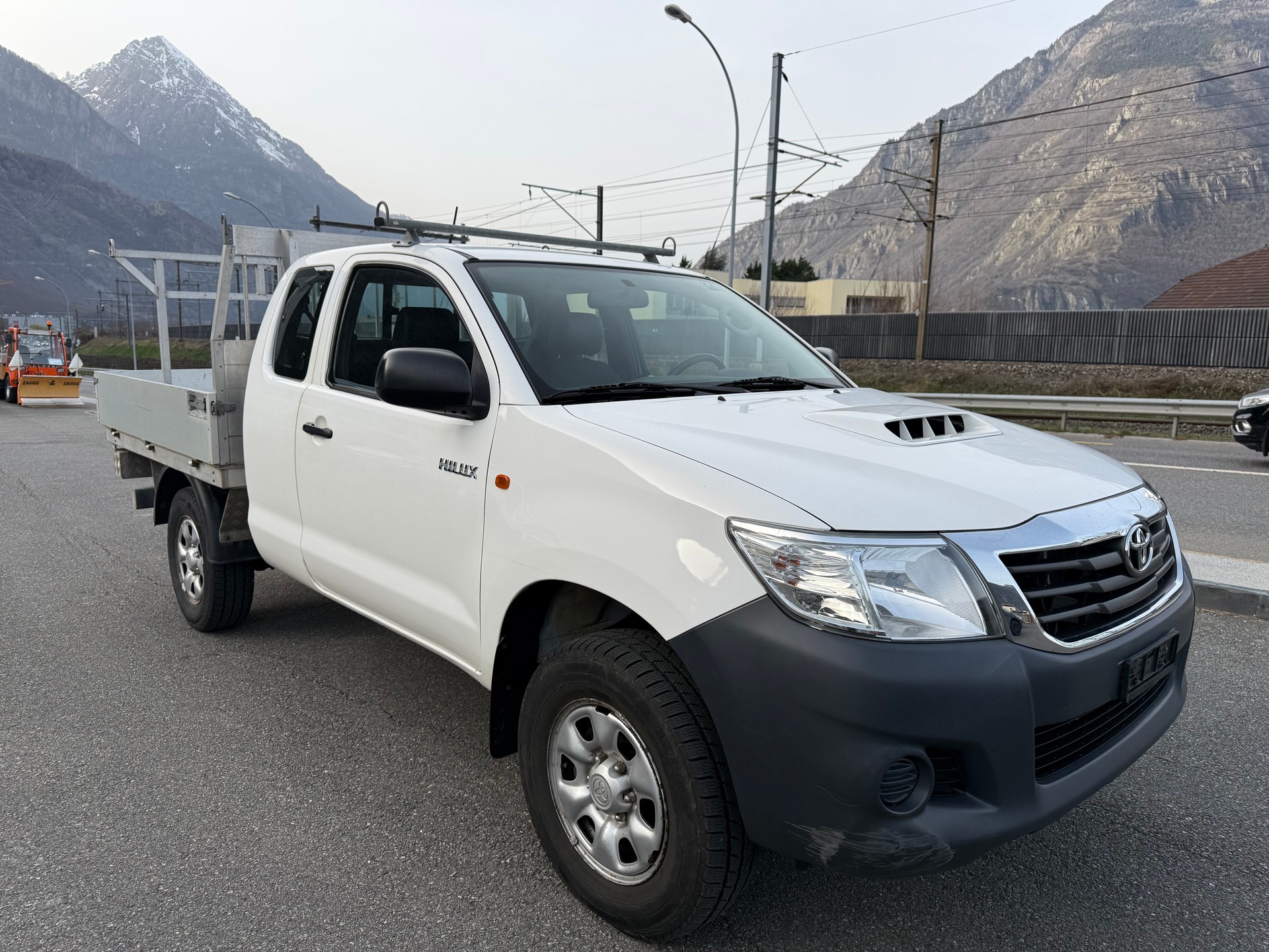 TOYOTA Hilux 2.5D 4WD Extra Cab Terra - 4