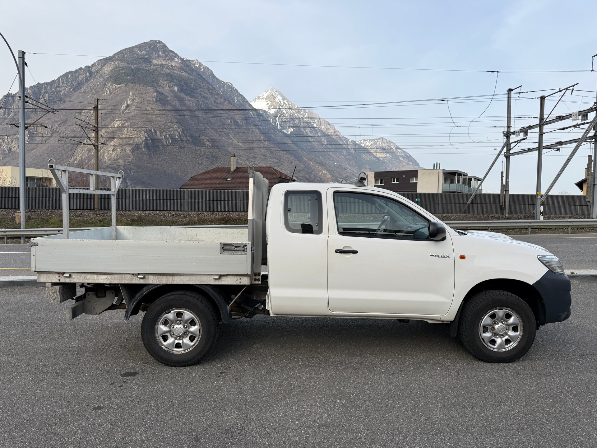 TOYOTA Hilux 2.5D 4WD Extra Cab Terra - 5