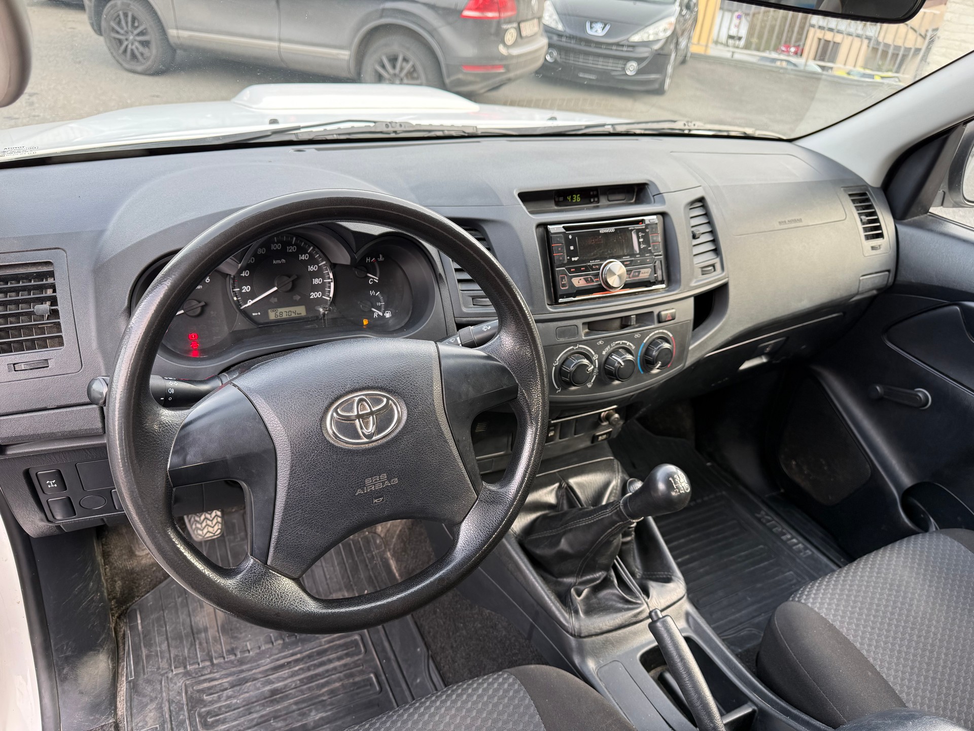 TOYOTA Hilux 2.5D 4WD Extra Cab Terra - 9