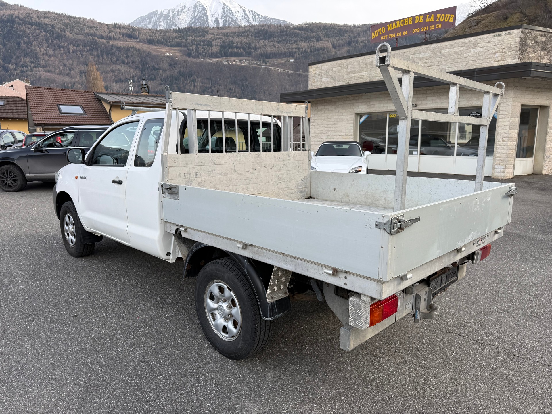 TOYOTA Hilux 2.5D 4WD Extra Cab Terra - 8