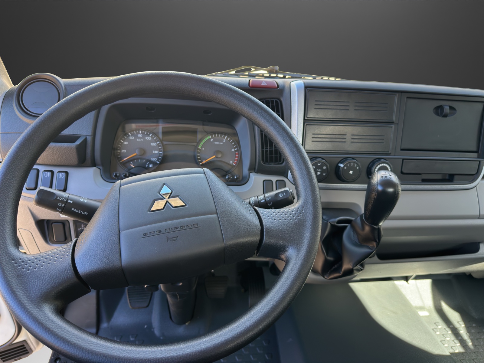 MITSUBISHI FUSO Canter 3C15 - 8