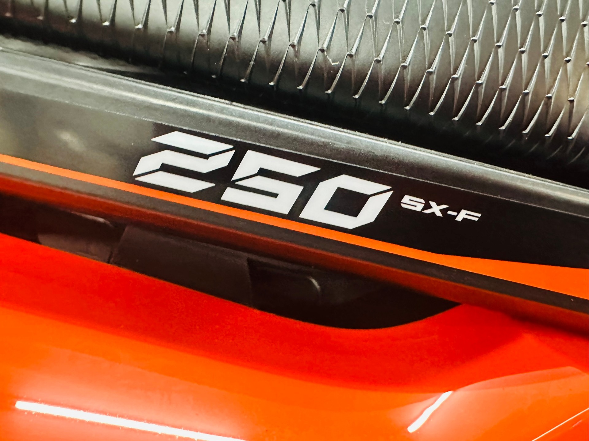 KTM 250 SX-F // 2027 - 3