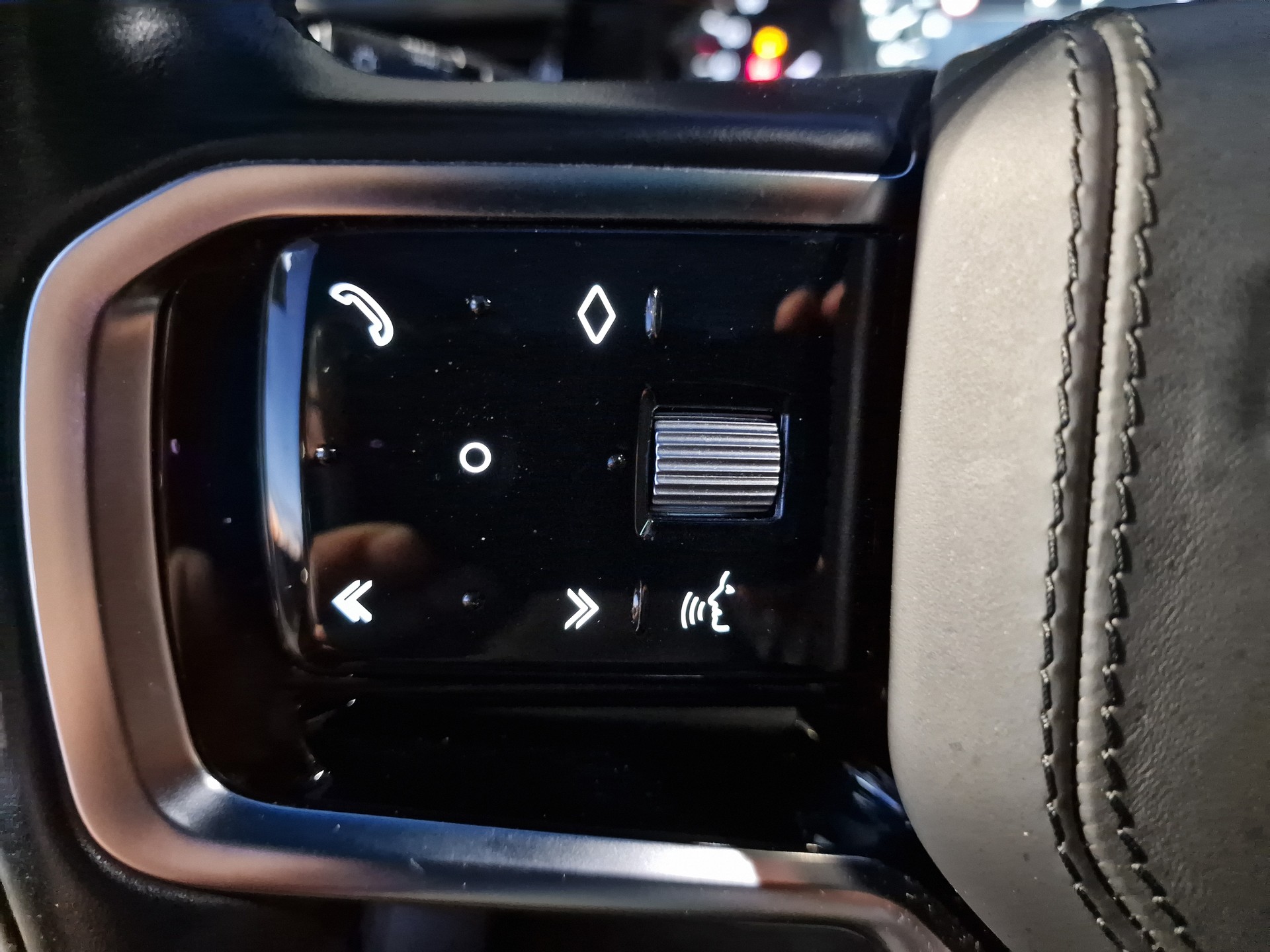 LAND ROVER Range Rover Evoque R-Dynamic P 250 HSE AT9 - 12