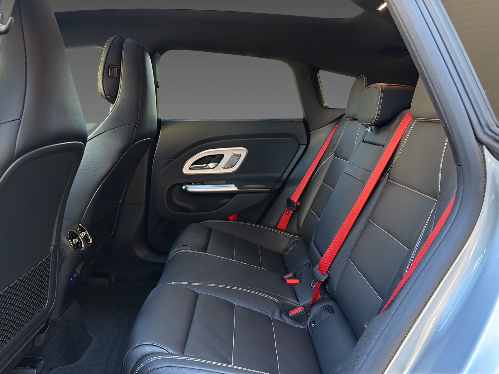 MERCEDES-BENZ CLA 350 4Matic EQ Shooting Brake - 16