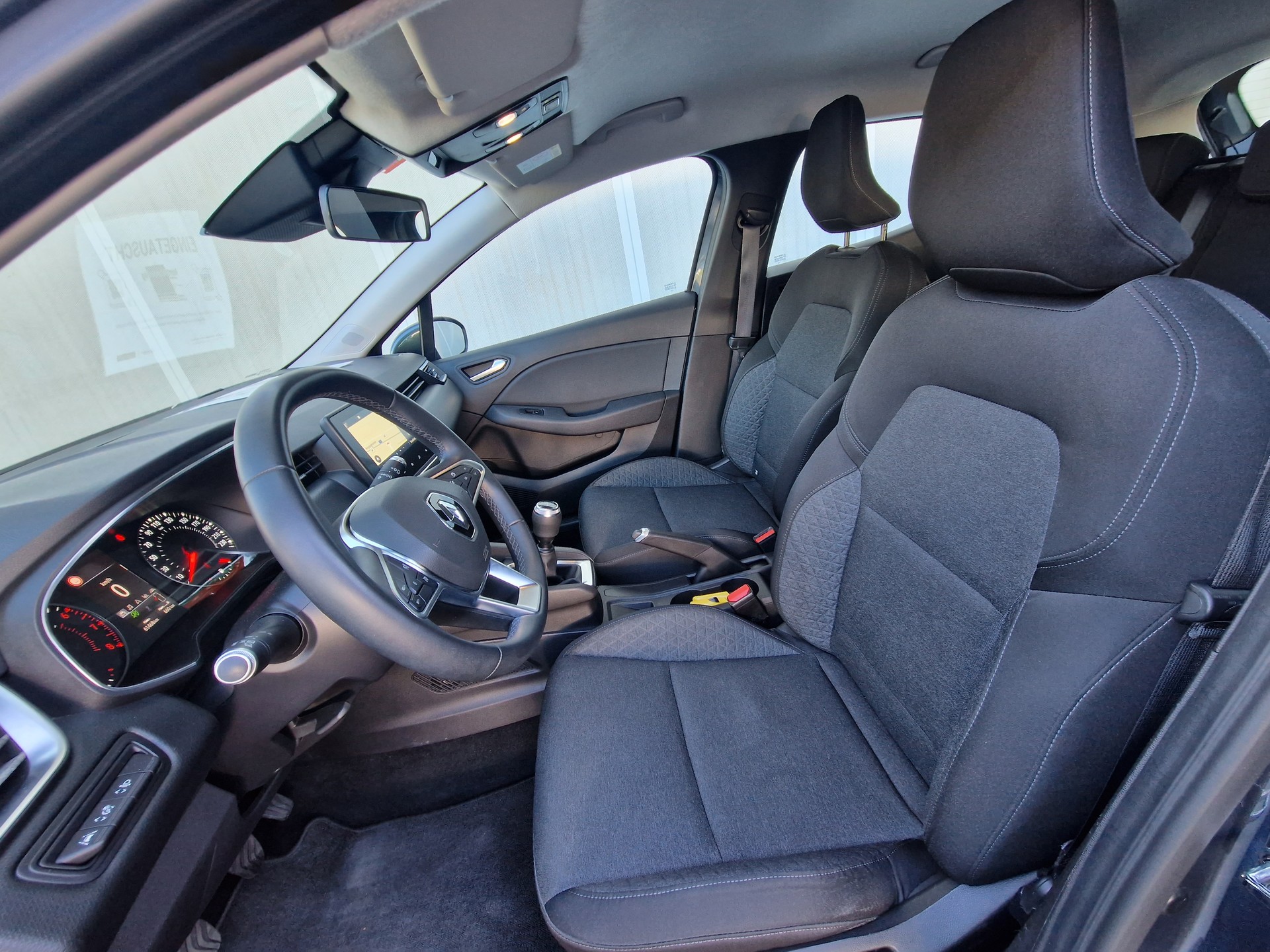RENAULT Clio 1.0 TCe 100 Zen - 8