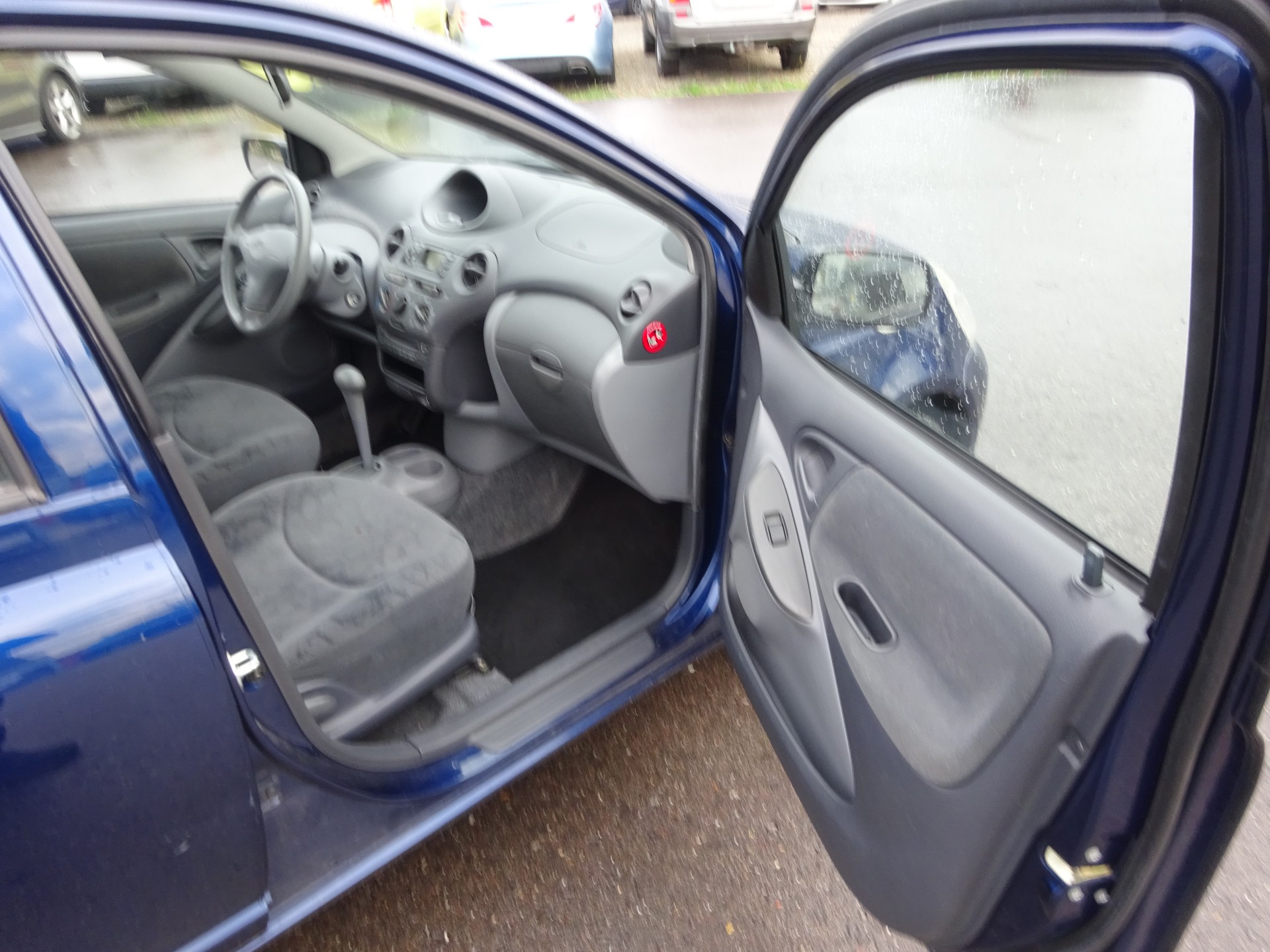 TOYOTA Yaris 1.3 Linea Sol - 4