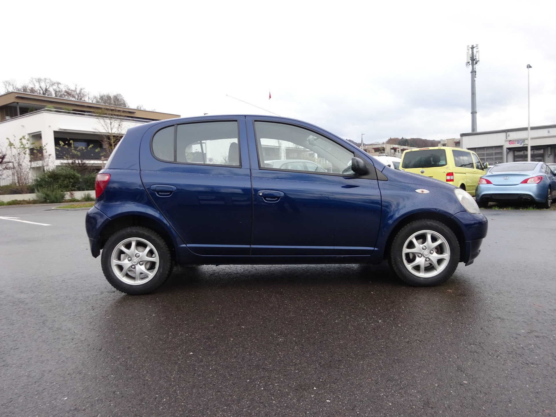 TOYOTA Yaris 1.3 Linea Sol - 3