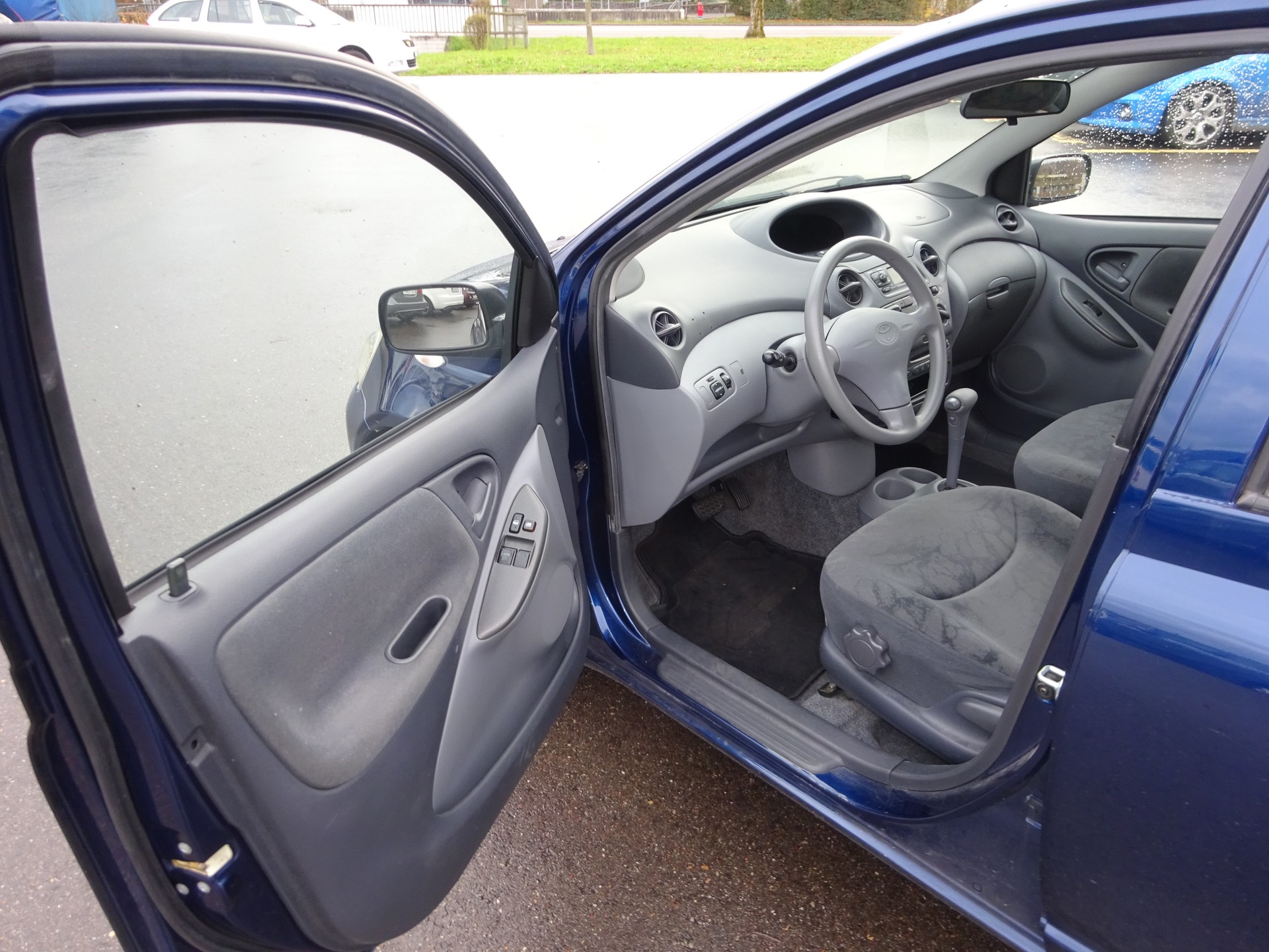 TOYOTA Yaris 1.3 Linea Sol - 9