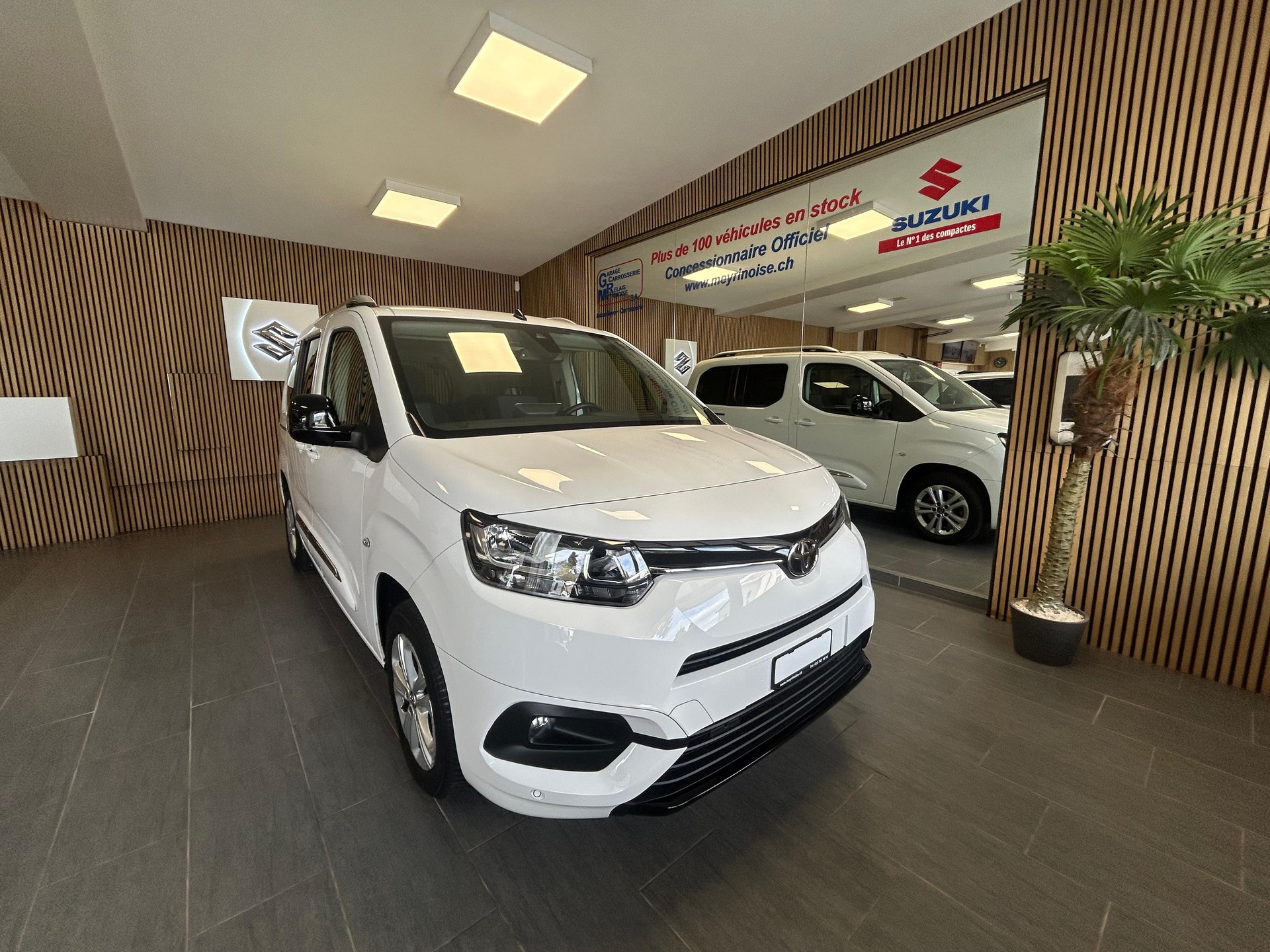 TOYOTA Proace City Verso L1 1.2 130 Trend - 2