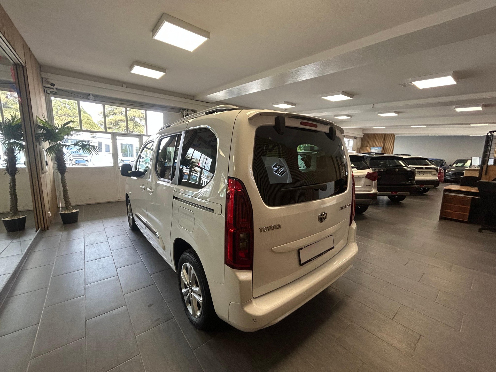 TOYOTA Proace City Verso L1 1.2 130 Trend - 5
