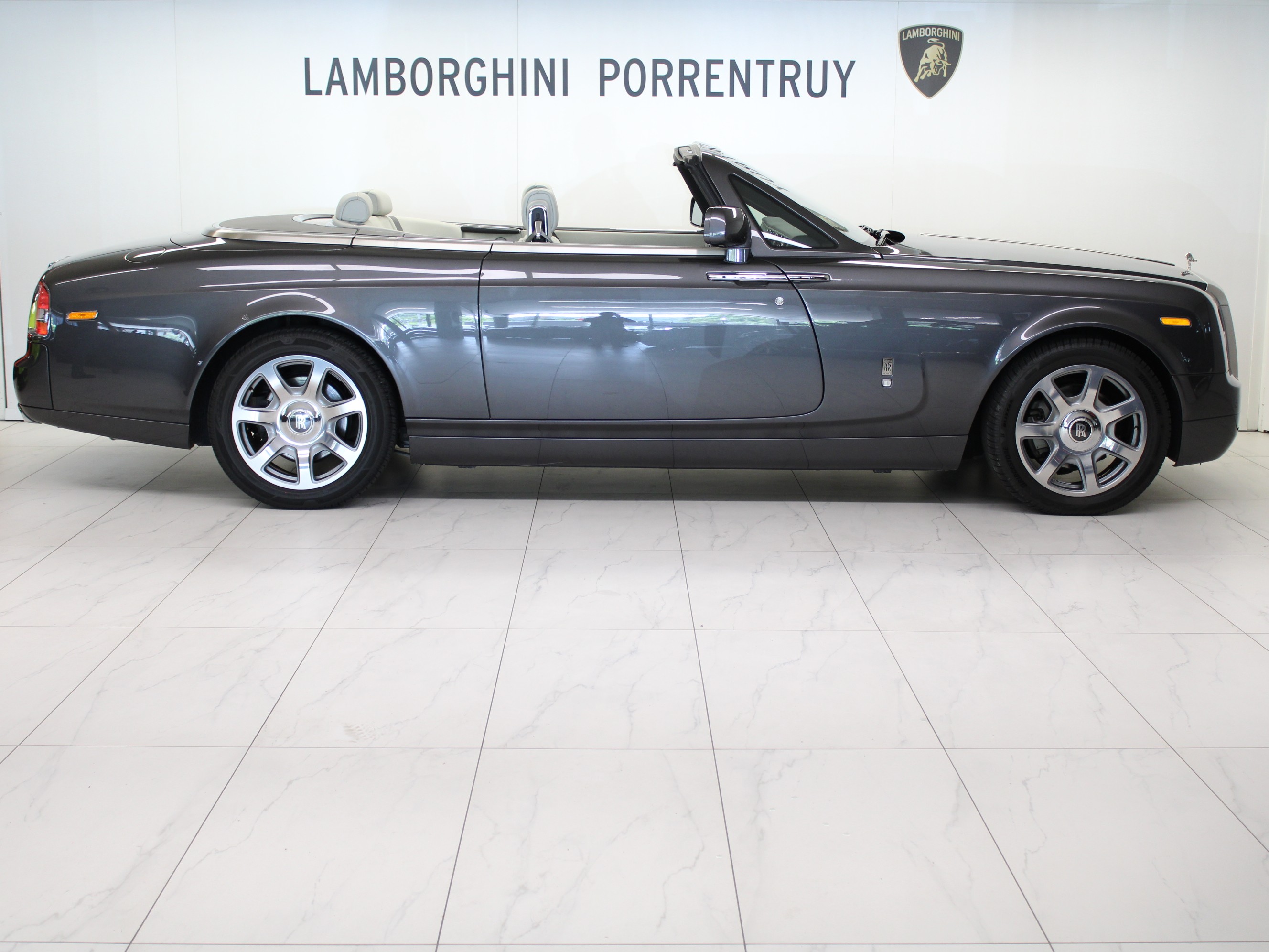 Phantom 6.7 V12 Drophead thumbnail n°1
