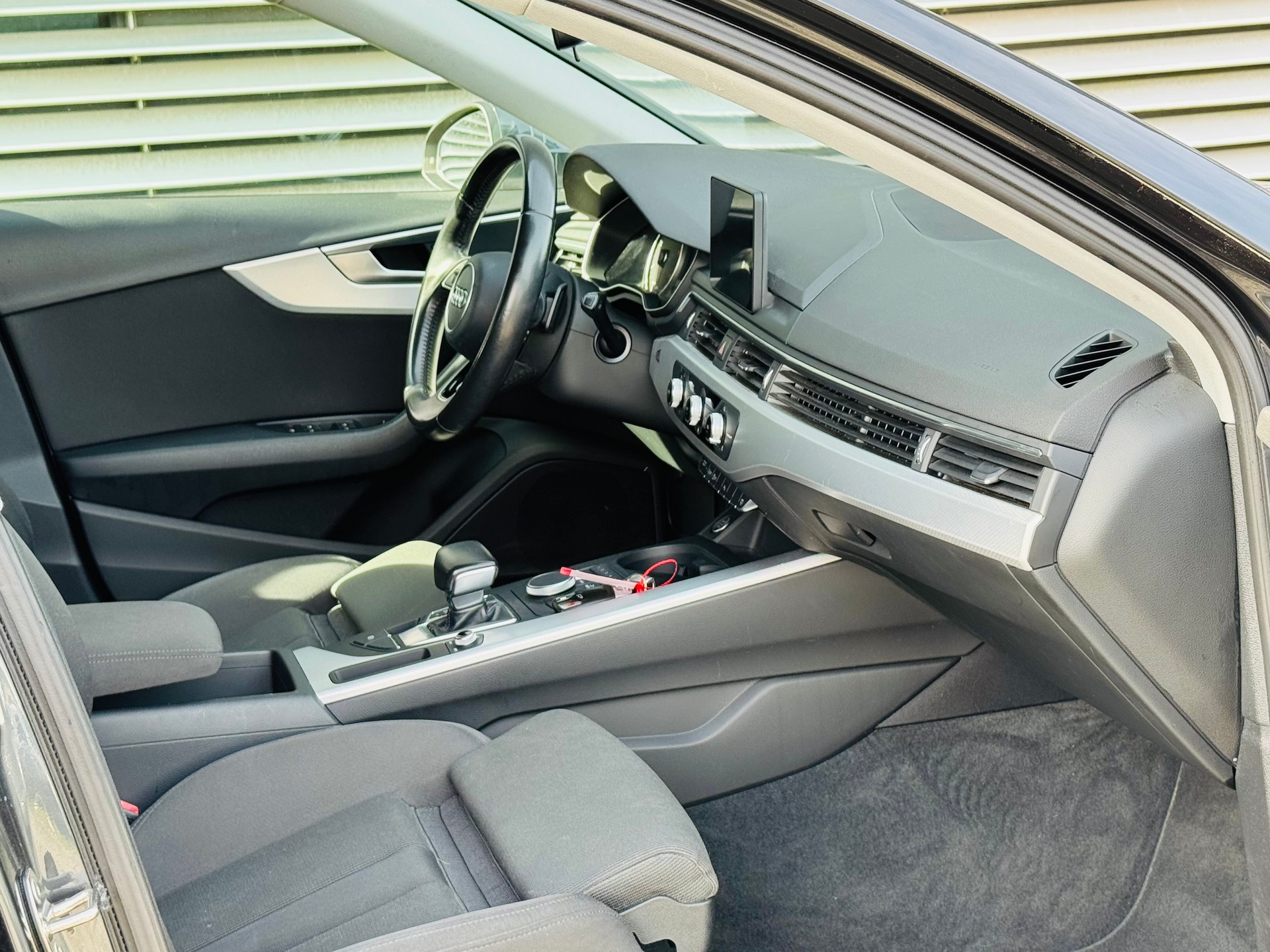 AUDI A4 Avant 2.0 TDI Sport S-tronic - 9