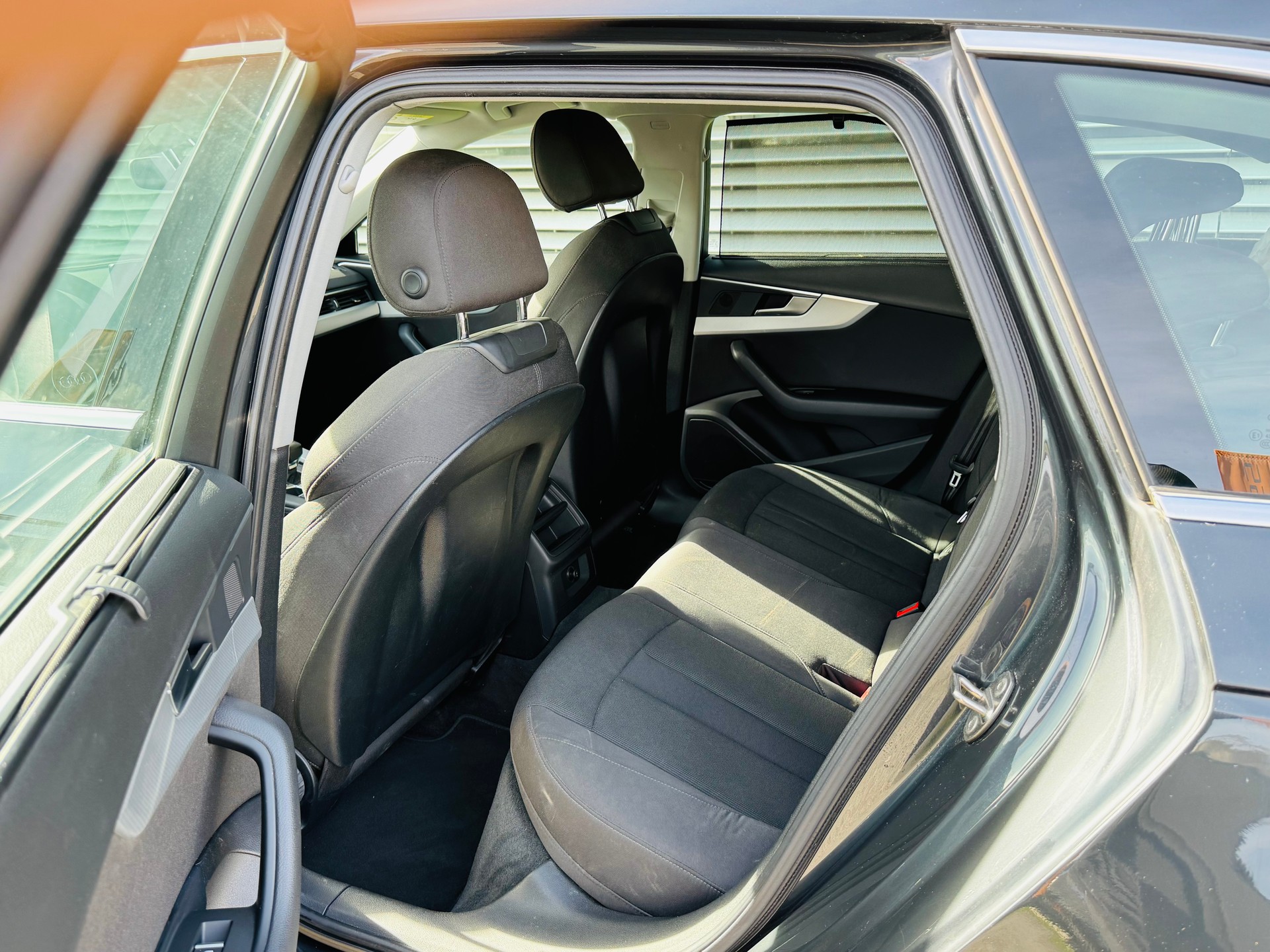 AUDI A4 Avant 2.0 TDI Sport S-tronic - 11