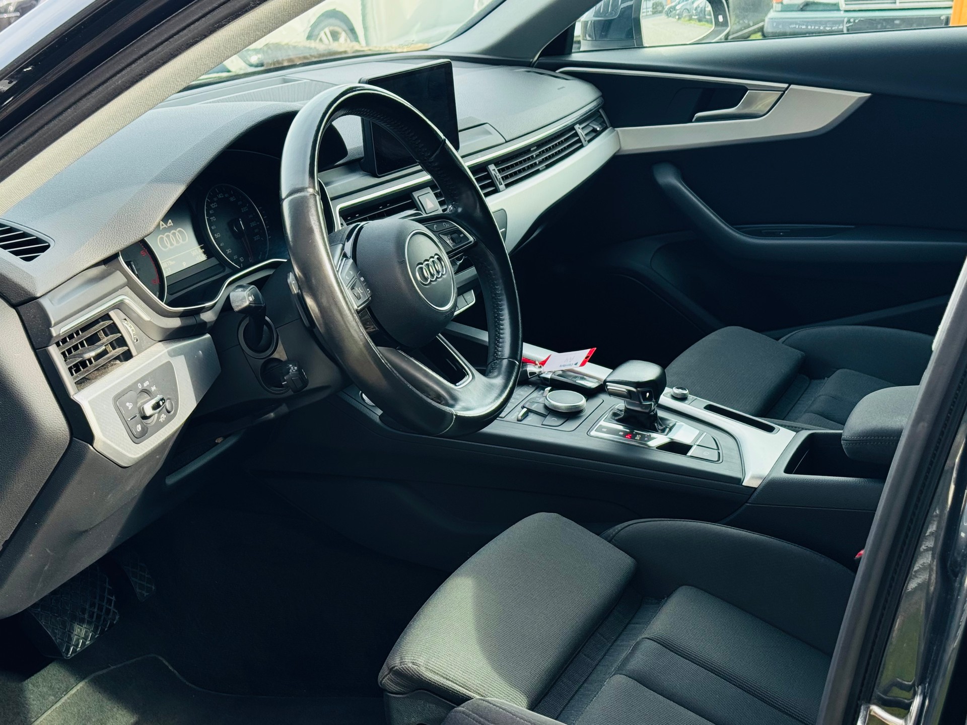 AUDI A4 Avant 2.0 TDI Sport S-tronic - 8