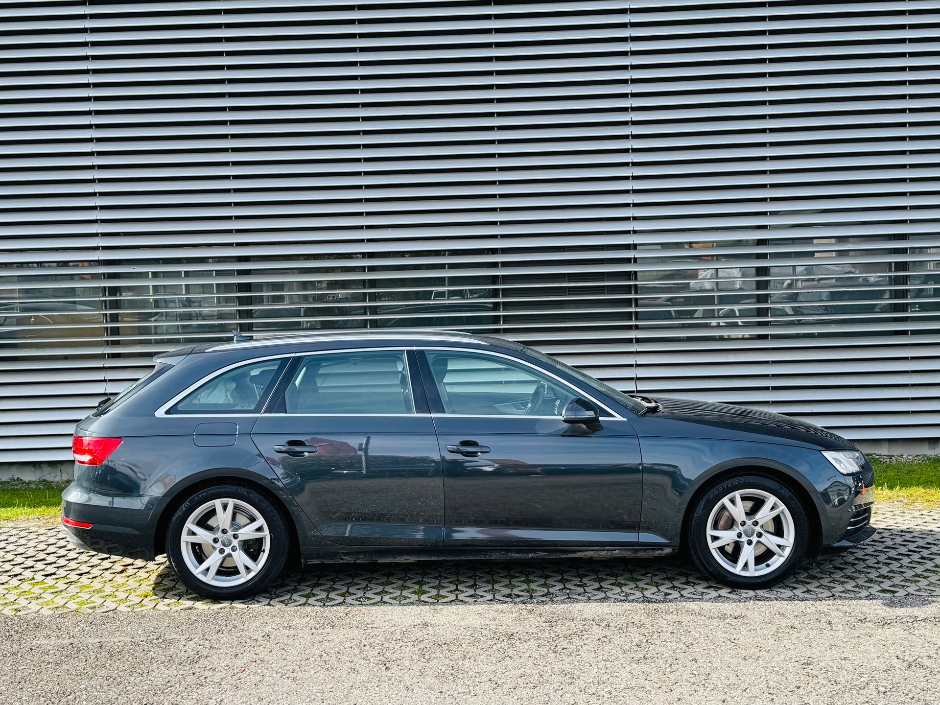 AUDI A4 Avant 2.0 TDI Sport S-tronic - 6