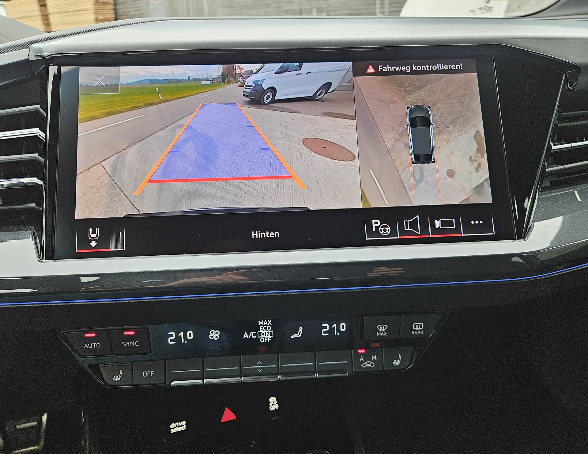 AUDI Q4 Sportback e-tron 50 quattro S-Line mit Anhängerkupplung - 21