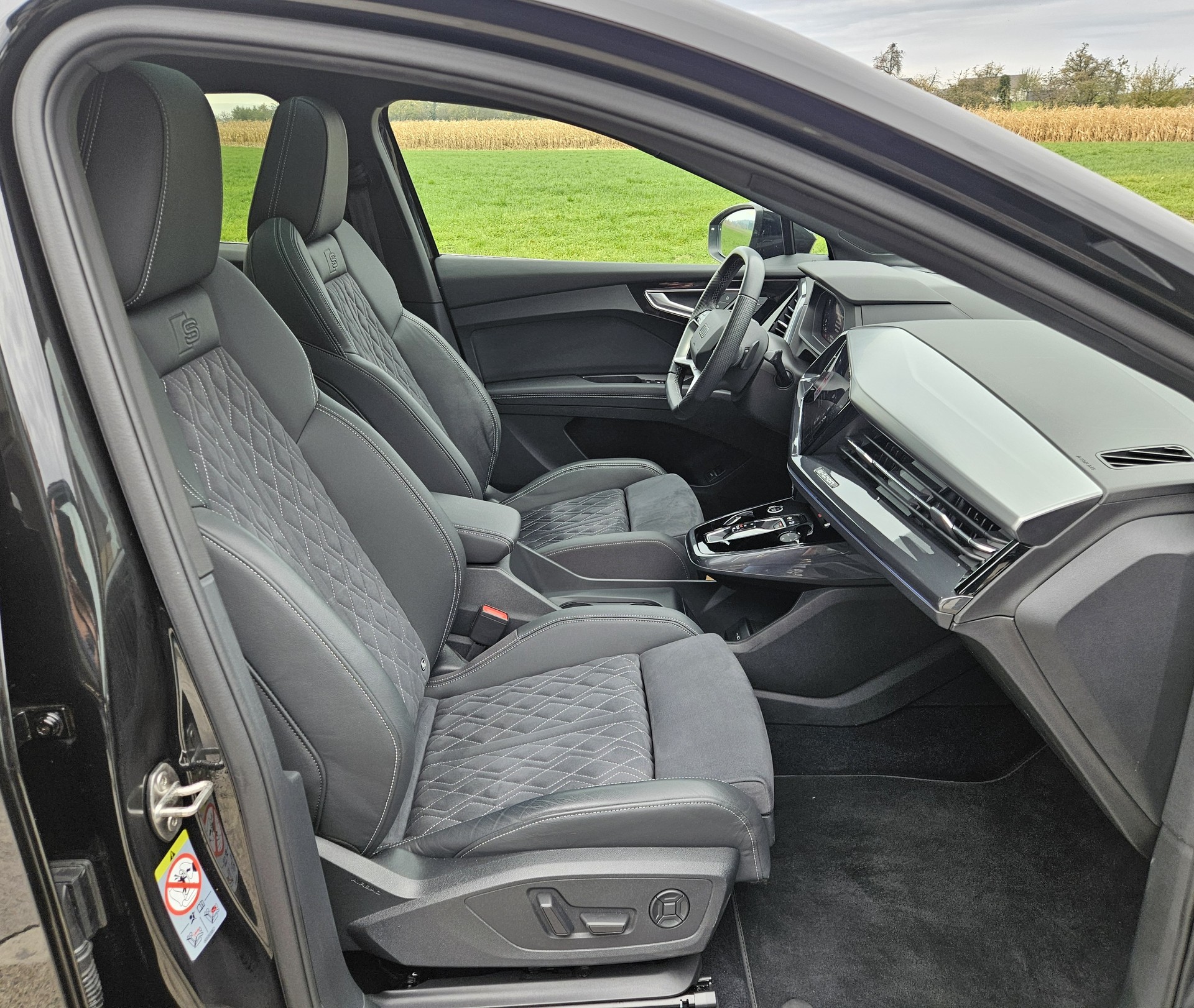 AUDI Q4 Sportback e-tron 50 quattro S-Line mit Anhängerkupplung - 15