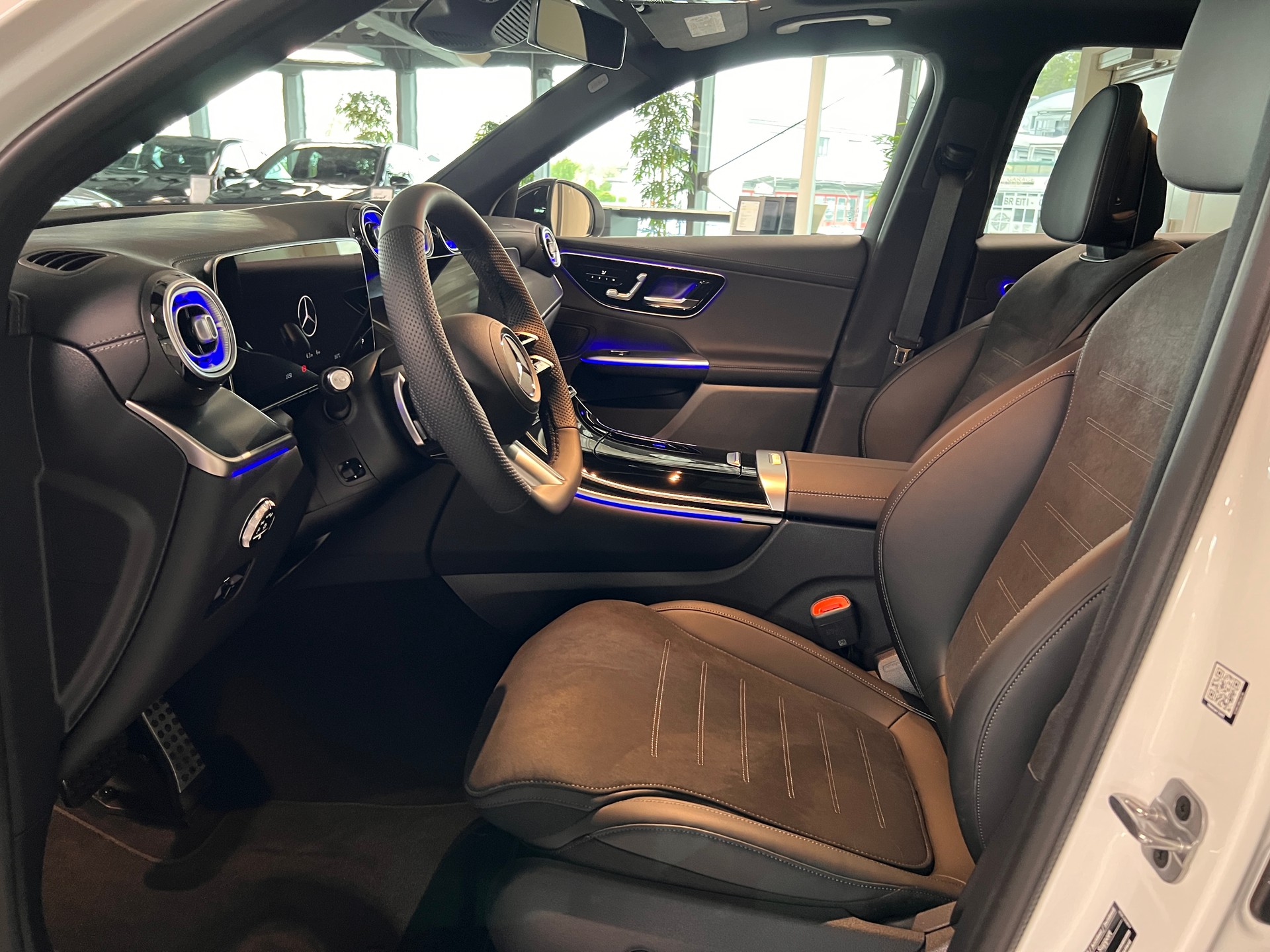 MERCEDES-BENZ GLC 300 4Matic 9G-Tronic - 10