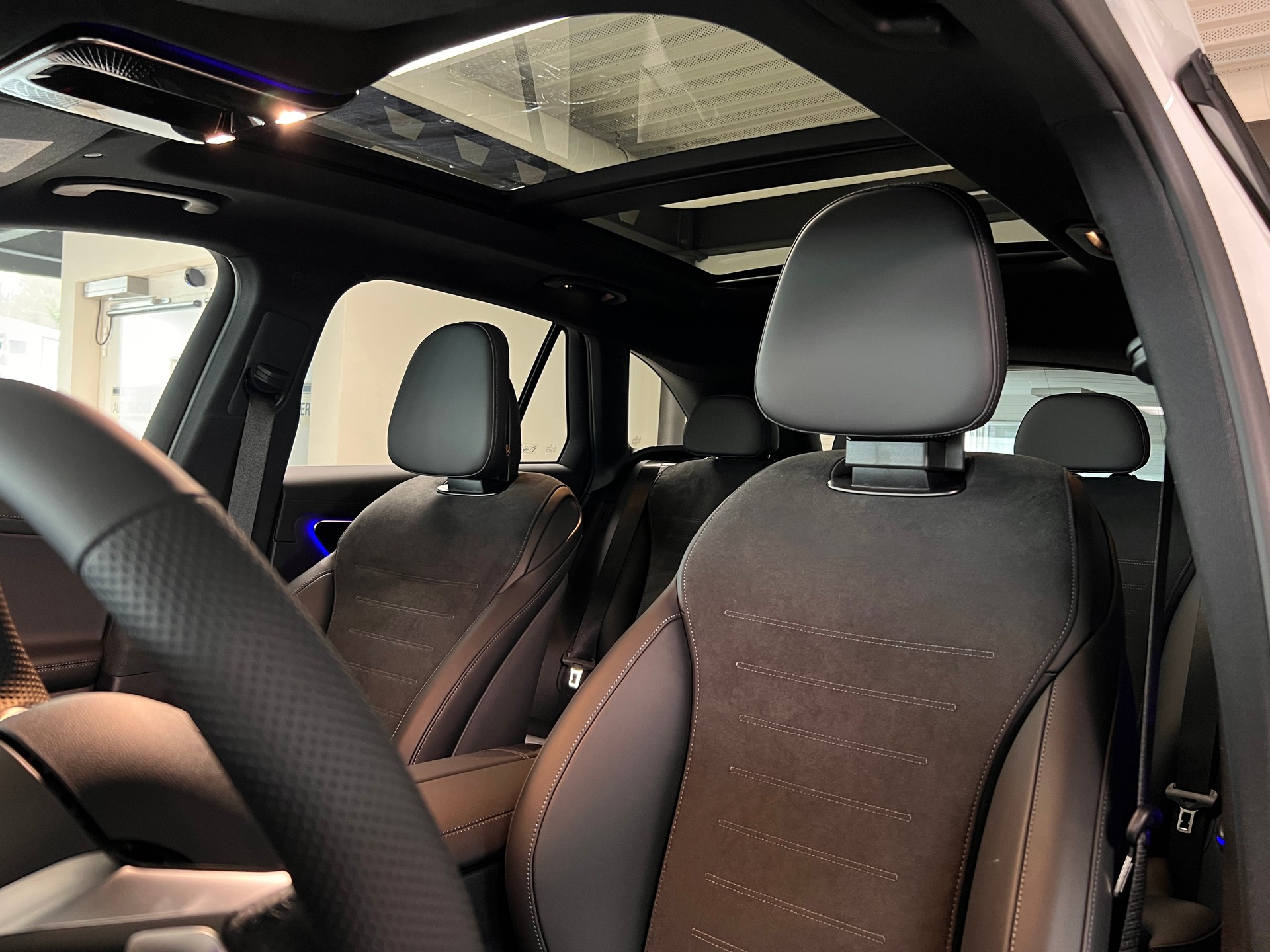 MERCEDES-BENZ GLC 300 4Matic 9G-Tronic - 13