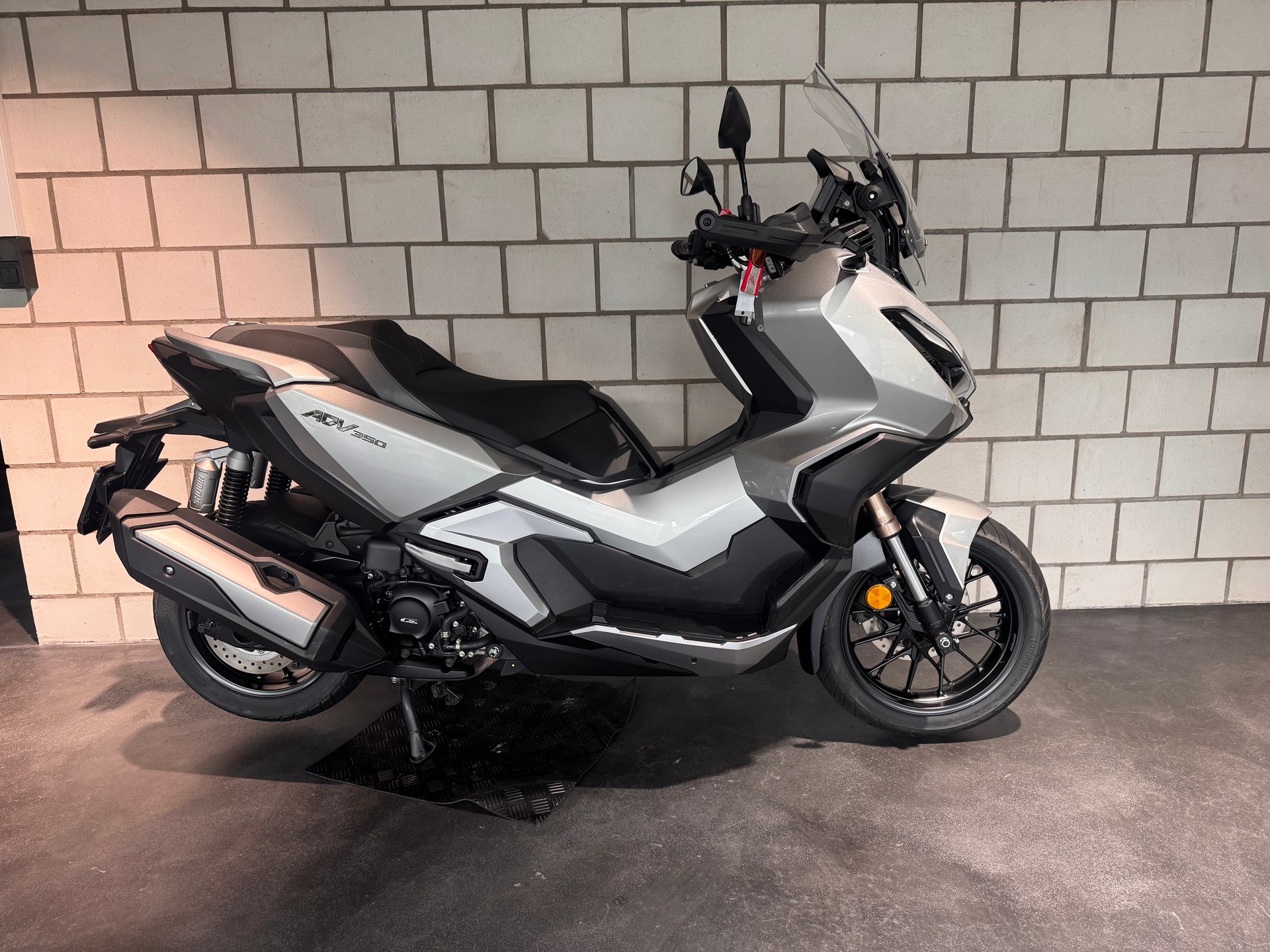 HONDA ADV 350 - 4