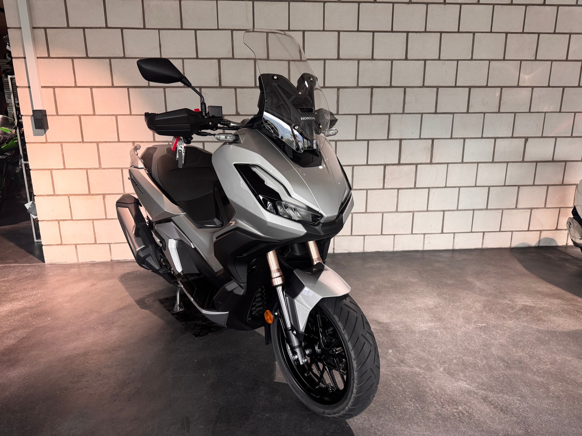 HONDA ADV 350 - 3
