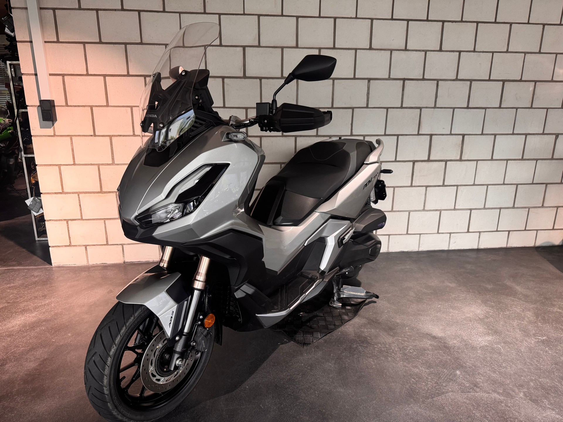 HONDA ADV 350